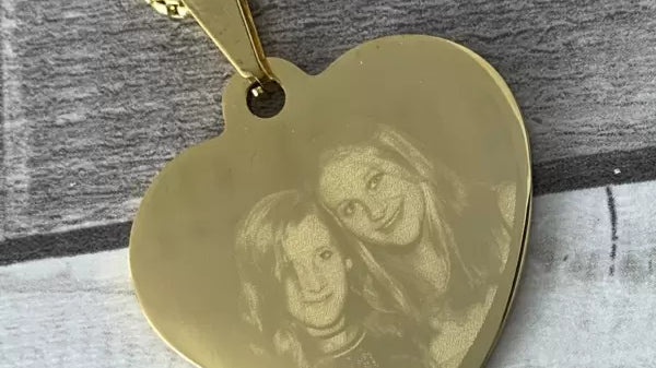 Een Persoonlijk Tintje: Sieraden Graveren bij Sky Juwelier