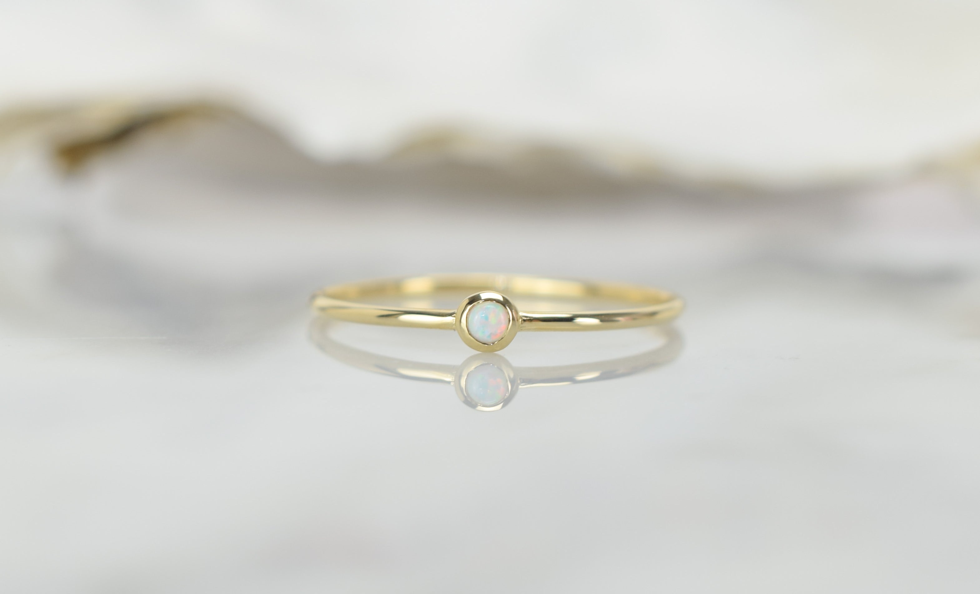 Aanschuifring goud, opaal gouden ring, 14k aanschuifring opaal