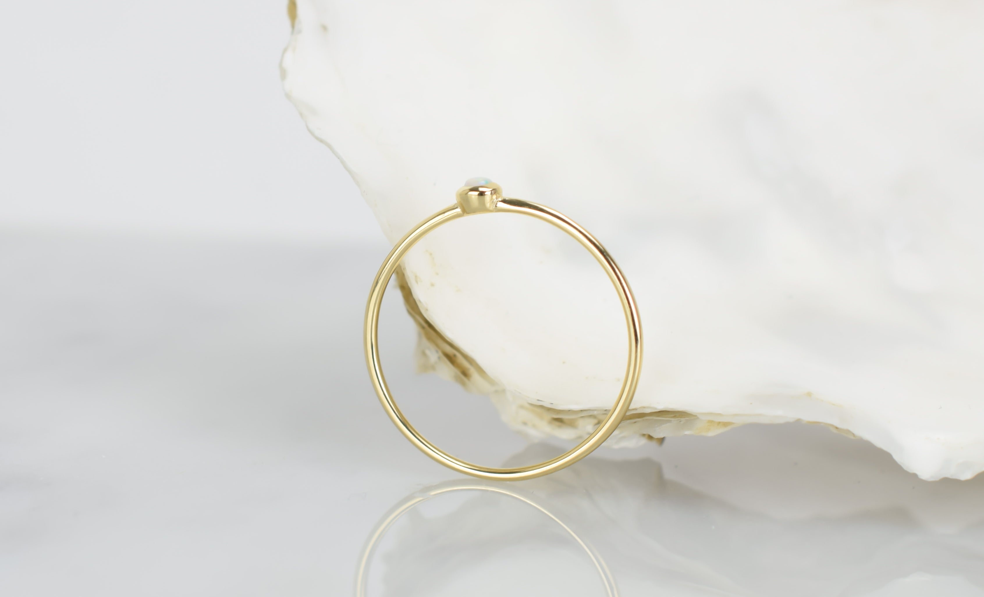 Aanschuifring goud, opaal gouden ring, 14k aanschuifring opaal