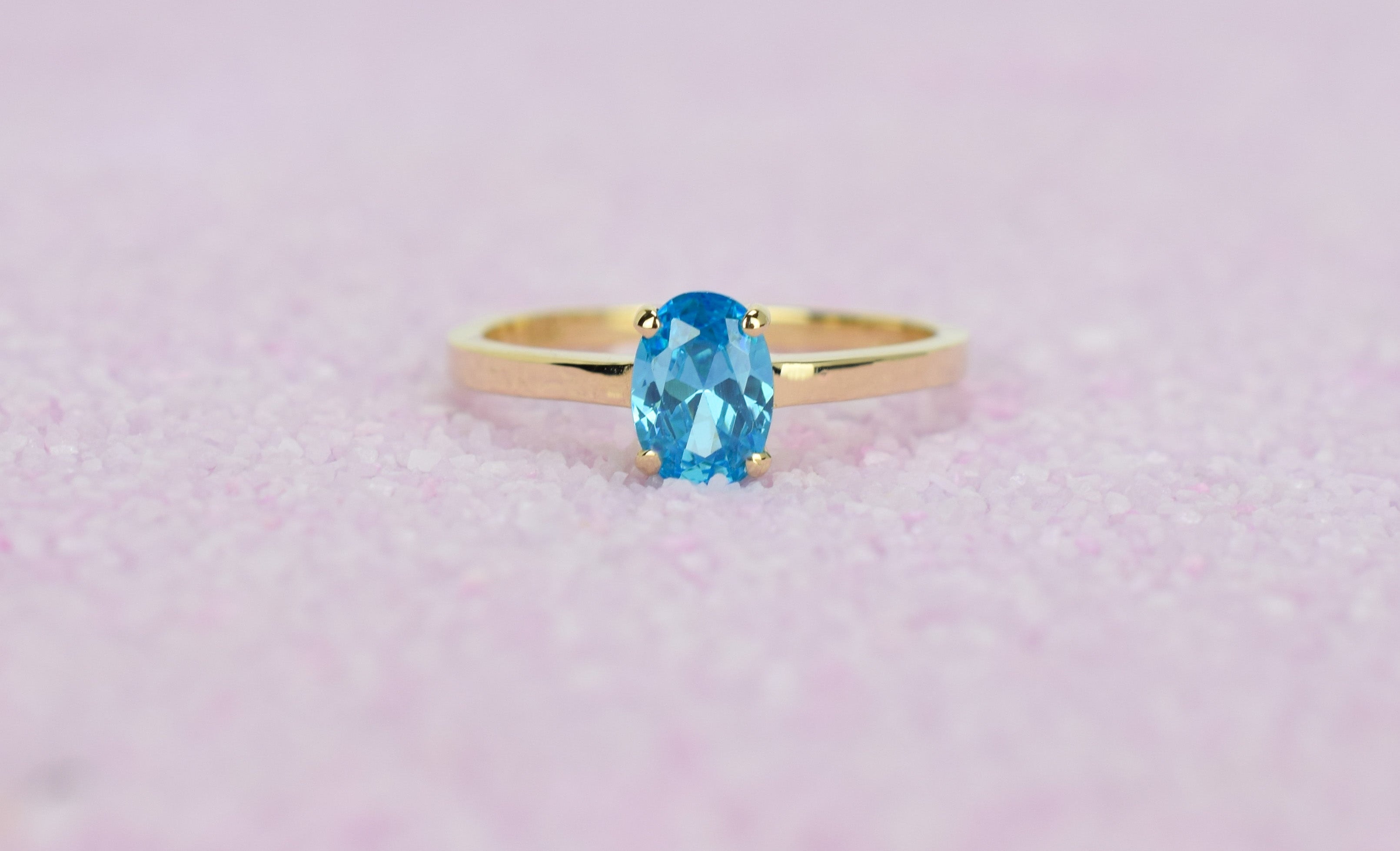 14k swarovski topaas ring, swarovski blauwe ring, 14k gouden ring, geboortesteen ring, 14k ovale topaas ring, natuurlijke topaas ring