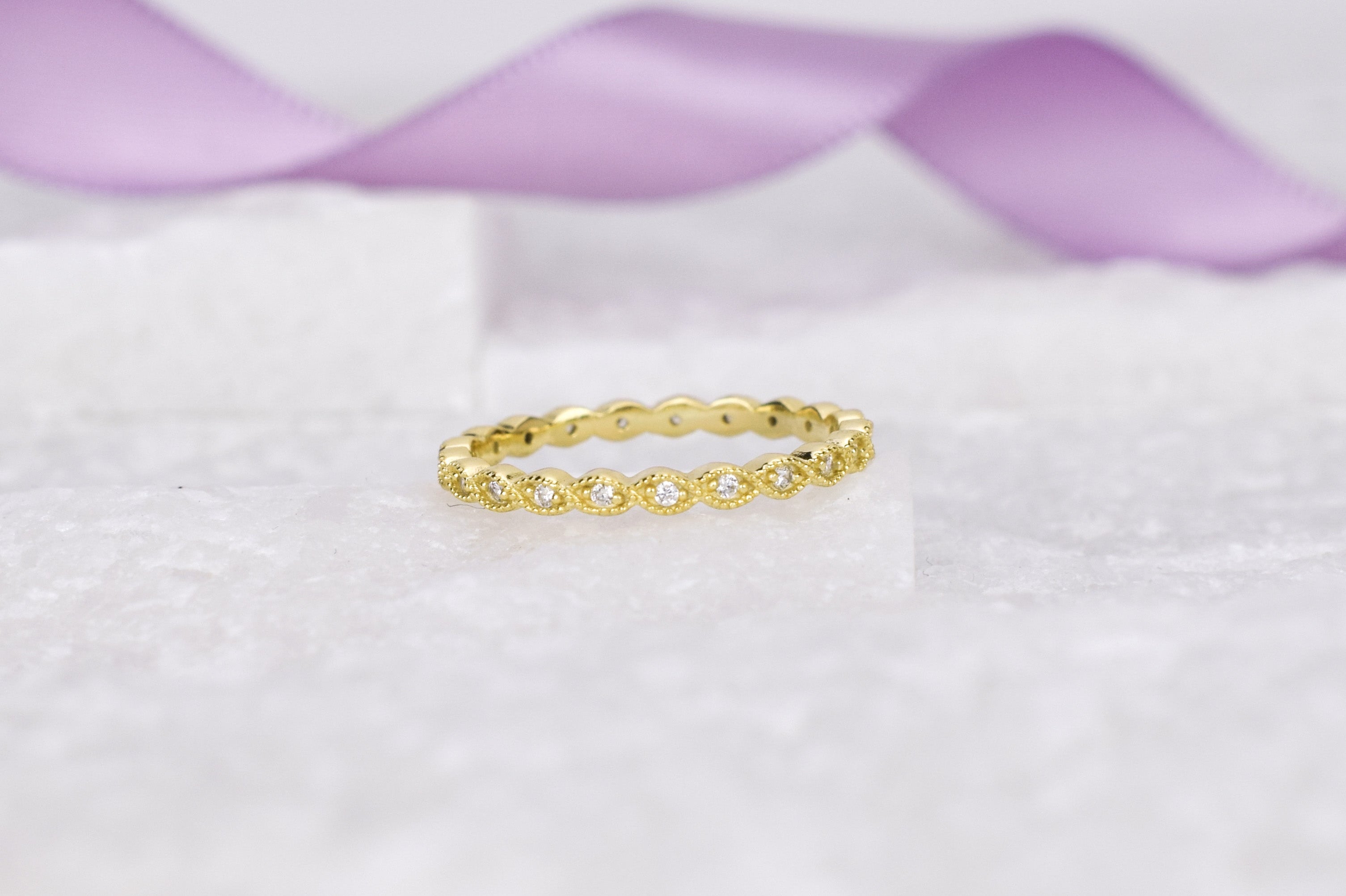 aanschuifring goud, rosegouden aanschuifring, zilveren ring met stenen, sierlijke ring, stapelring zilver, zilveren ring met stenen