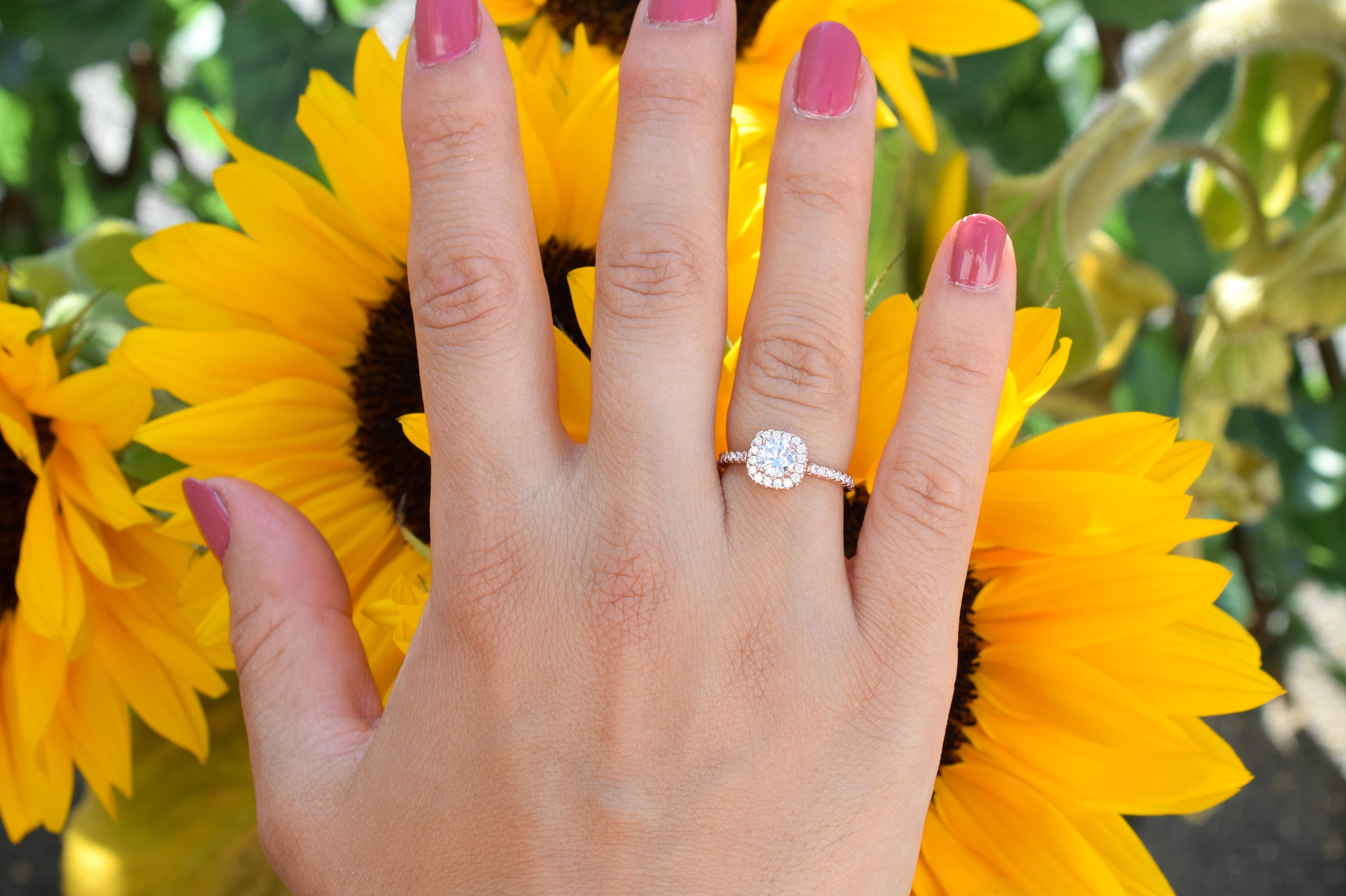 verlovingsring goud, gouden verlovingsring, zilveren verlovingsring, rosegouden verlovingsring, ring met stenen, solitaire zilveren ring met solitaire steen, vierkante ring, zilveren vierkante ring, gouden vierkante ring