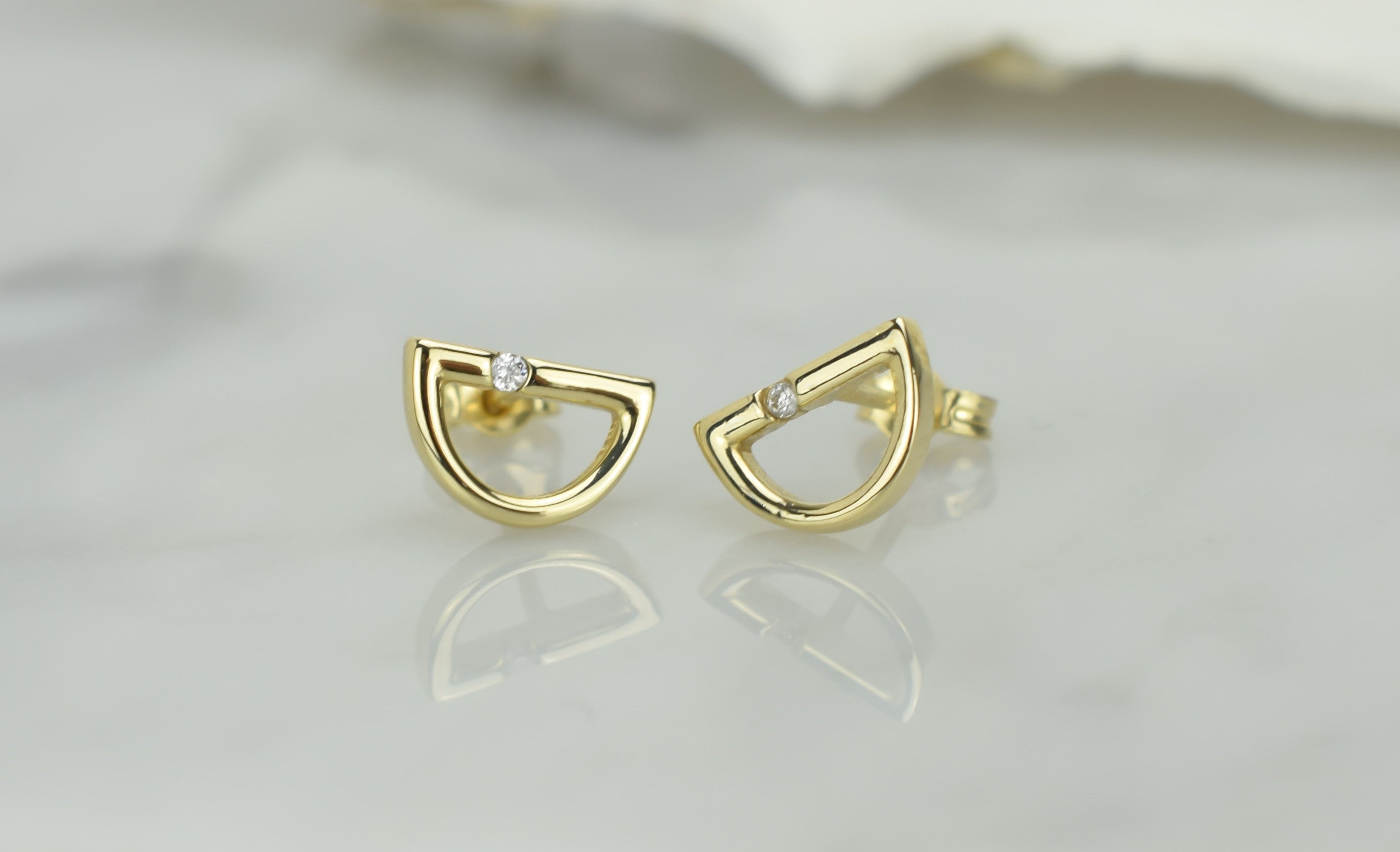 14k oorbellen voor dames, gouden oorknoppen met stenen, 14k gouden met stenen oorbellen, unieke oorbellen met stenen, sierlijke oorbellen voor dames