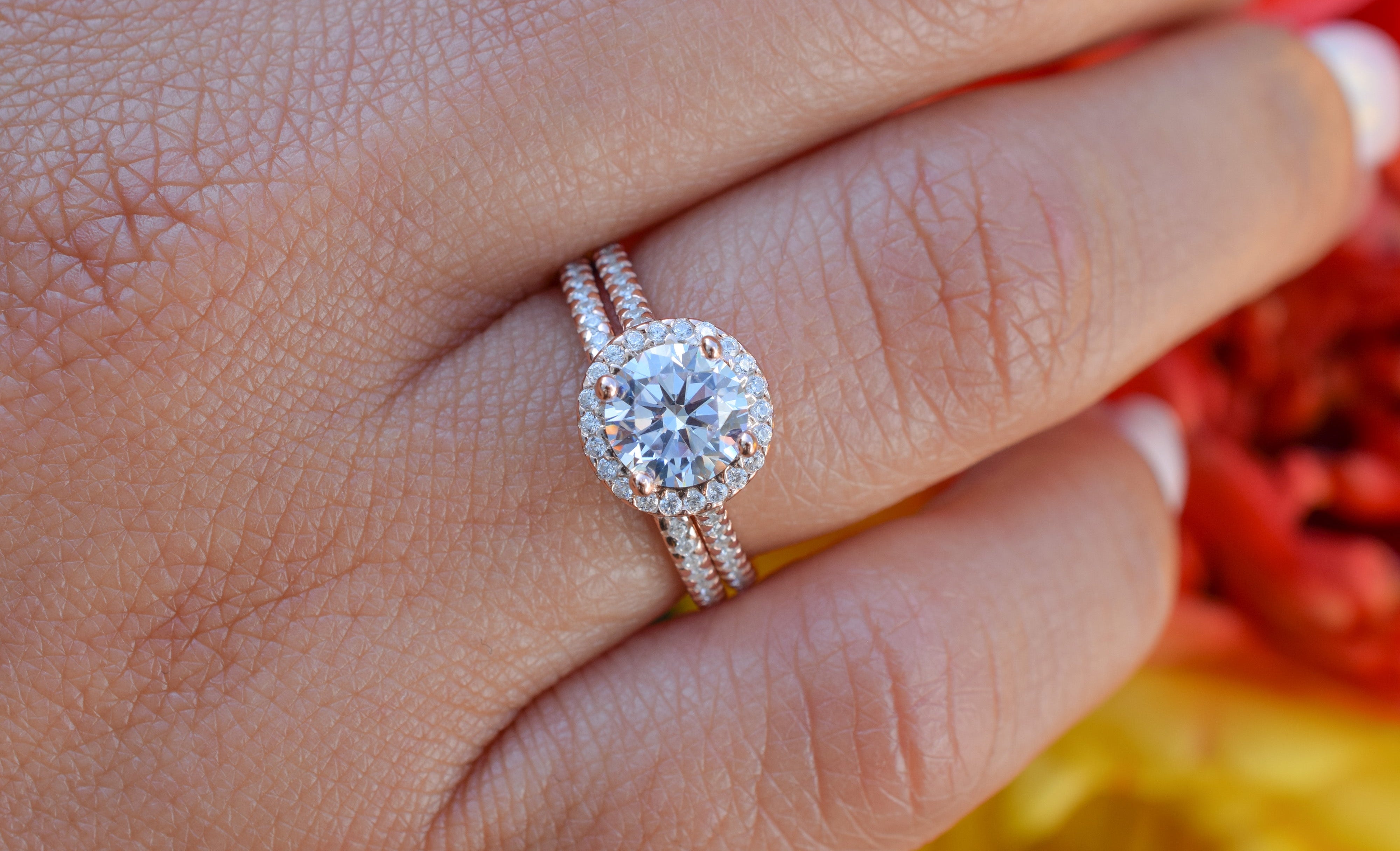 verlovingsring goud, gouden verlovingsring, zilveren verlovingsring, rosegouden verlovingsring, ring met stenen, solitaire zilveren ring met solitaire steen, vierkante ring, zilveren vierkante ring, gouden vierkante ring, ringenset goud, zilveren ringenset solitaire, Ringset