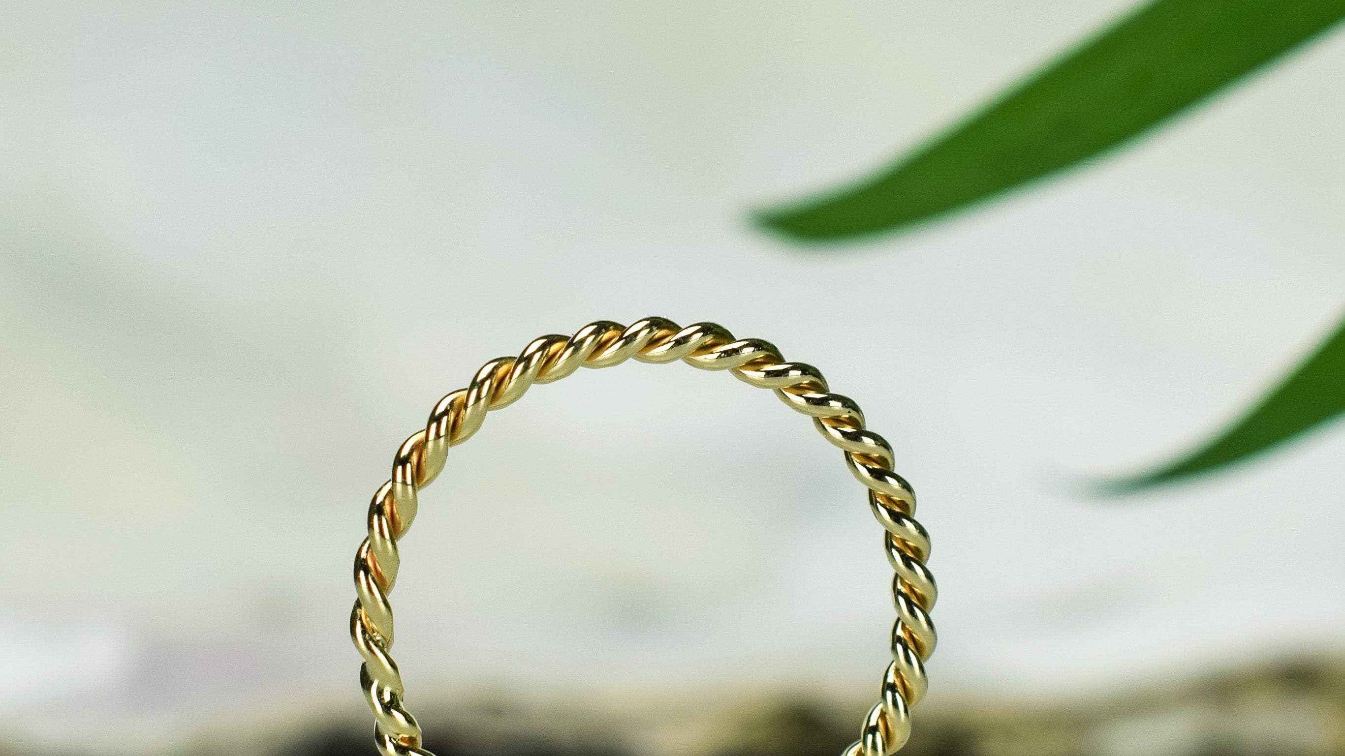 Twistend ring 14k Goud, twisted ringen, aanschuif ringen, vlecht ringen goud, gedraaide ringen 14k, gouden ring, stacking ring, 14k aanschuif ring