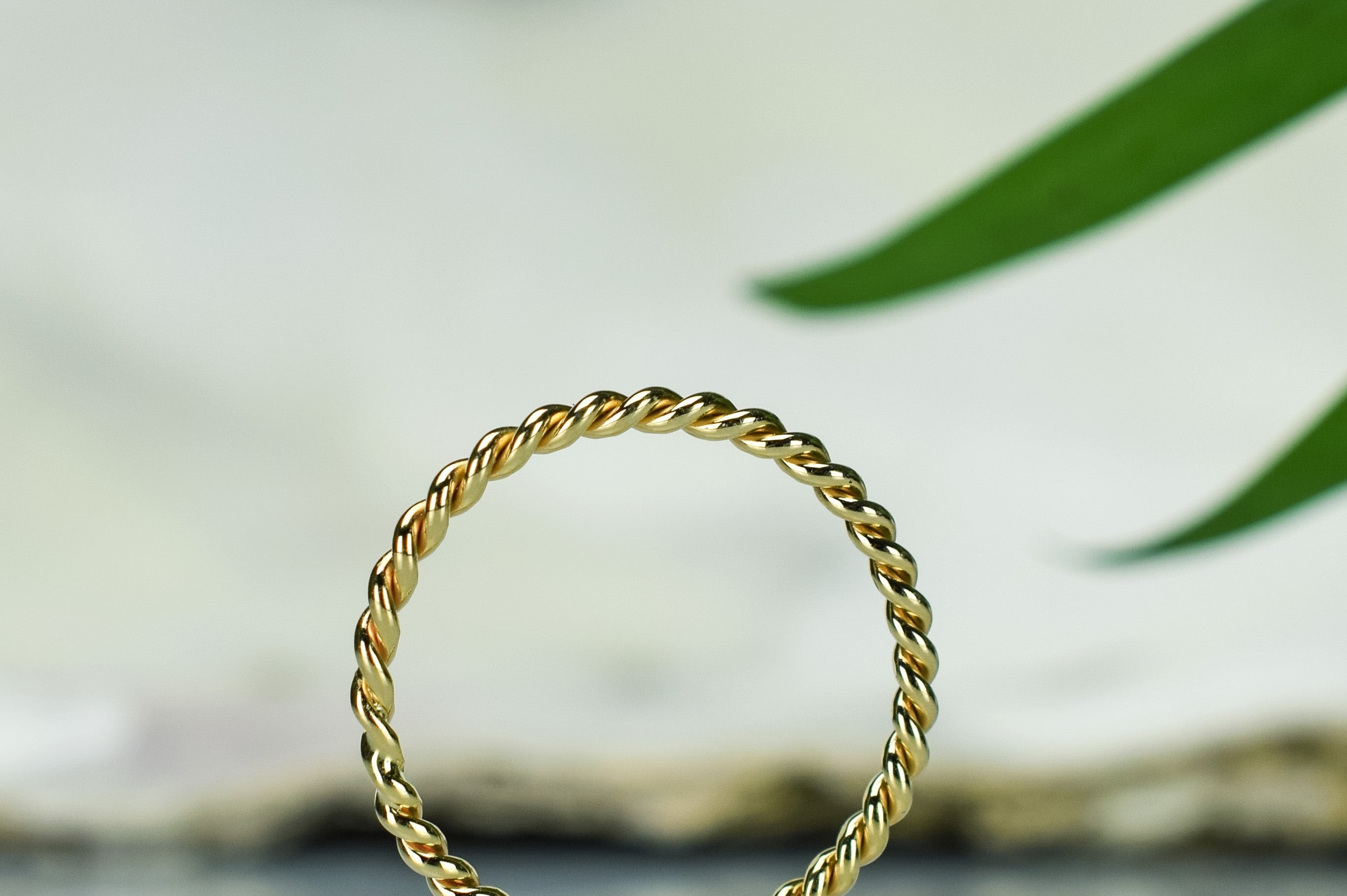 Twistend ring 14k Goud, twisted ringen, aanschuif ringen, vlecht ringen goud, gedraaide ringen 14k, gouden ring, stacking ring, 14k aanschuif ring