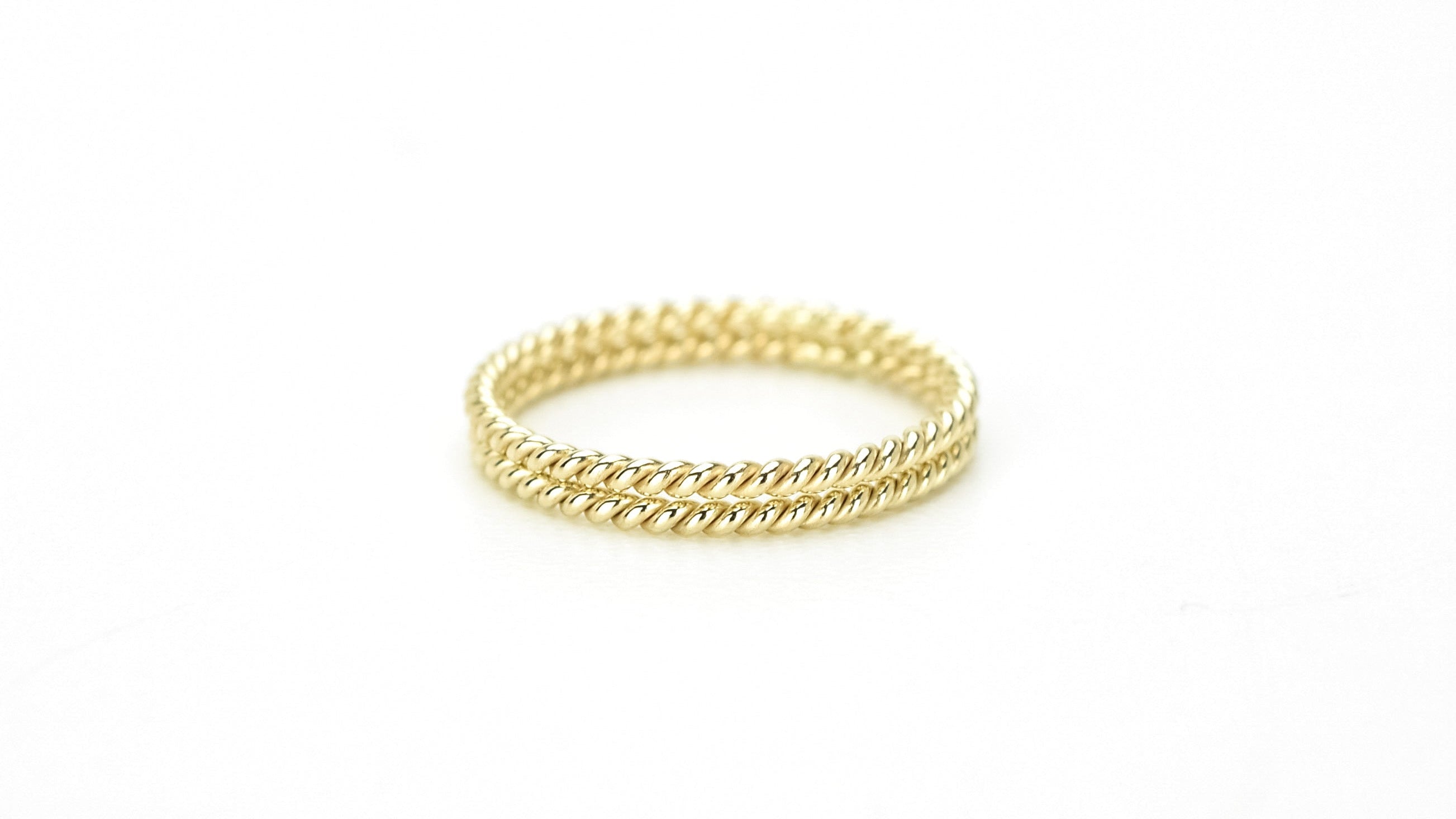 Twistend ring 14k Goud, twisted ringen, 2 aanschuif ringen, 2 vlecht ringen goud, 2 gedraaide ringen 14k, gouden ringen 2x, stacking ring, 14k aanschuif ringen