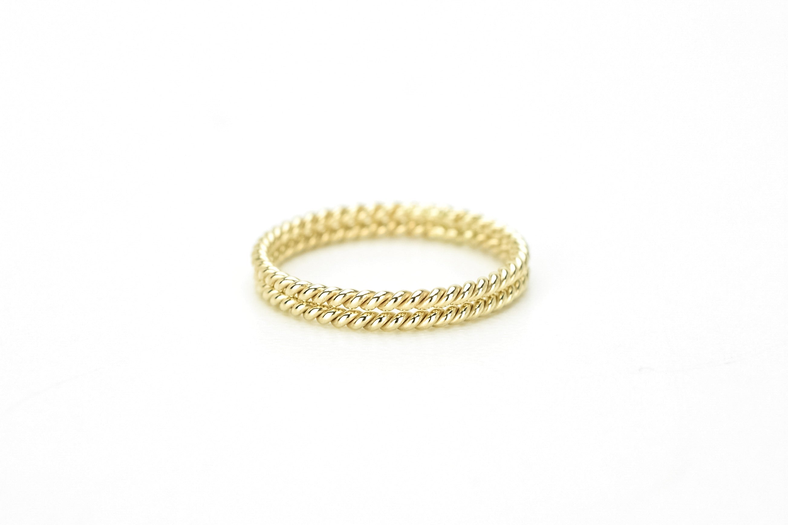 Twistend ring 14k Goud, twisted ringen, 2 aanschuif ringen, 2 vlecht ringen goud, 2 gedraaide ringen 14k, gouden ringen 2x, stacking ring, 14k aanschuif ringen