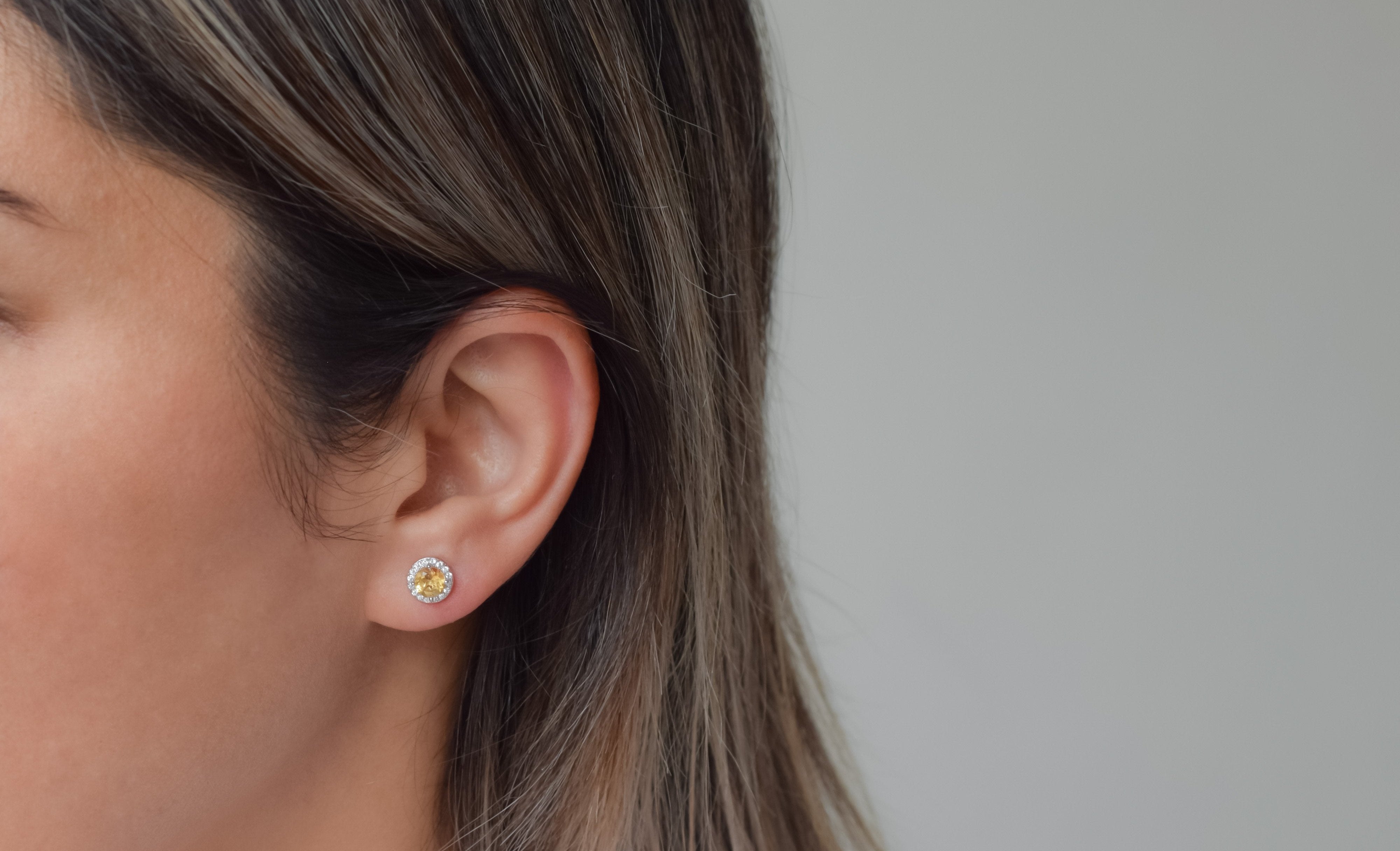 Citrien oorbellen, natuurlijke citrien oorbellen, oorbellen rond, dames gouden oorbellen, oranje oorbellen zilver, zilveren oranje ronde oorbellen, geboortesteen oorbellen, oorknoppen citrien, birthstone oorbellen, geboortesteen sieraden