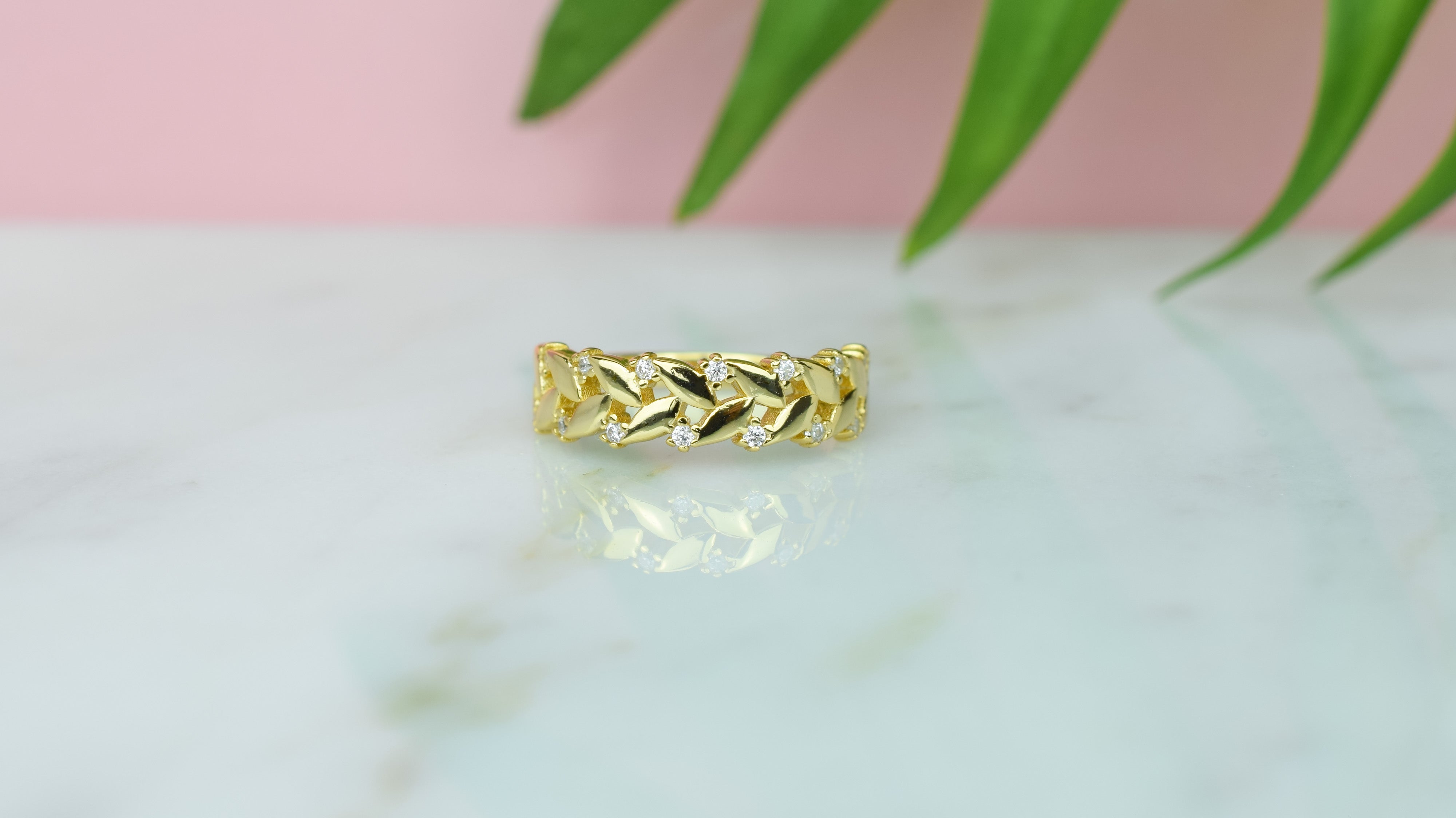 gouden statement ring, leaf ring goud, zilveren ring met blaadjes, blaadjes ring met stenen, blaadjes ring rose goud, gouden ring met blaadjes en stenen