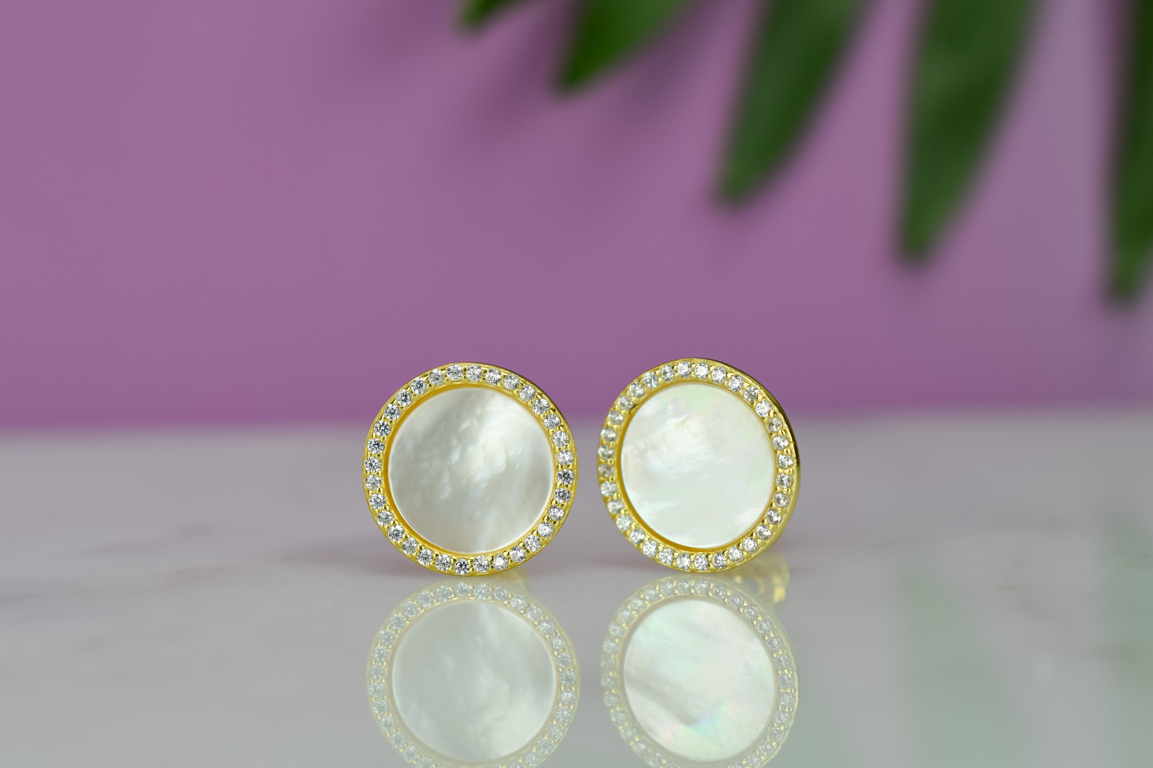 Oorknoppen parel, parel zilver oorbellen, gouden parel oorbellen, parelmoer oorknoppen, ronde parel met stenen oorbellen, oorknoppen parel cirkel