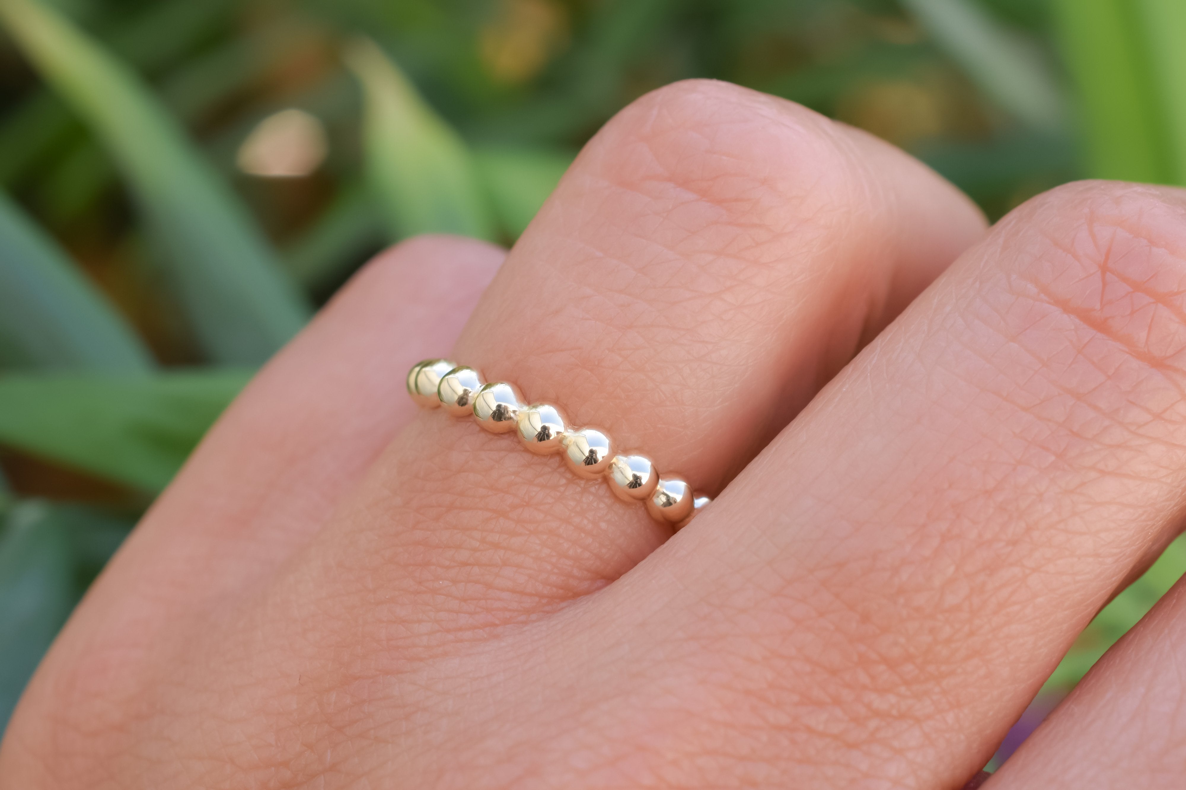 14k Bolletjes ring, bolletjes ring goud, aanschuifring goud, 14k geheel gouden ring, ring stapelring goud, trendy ring, 14k ring, damesring, sieraden goud
