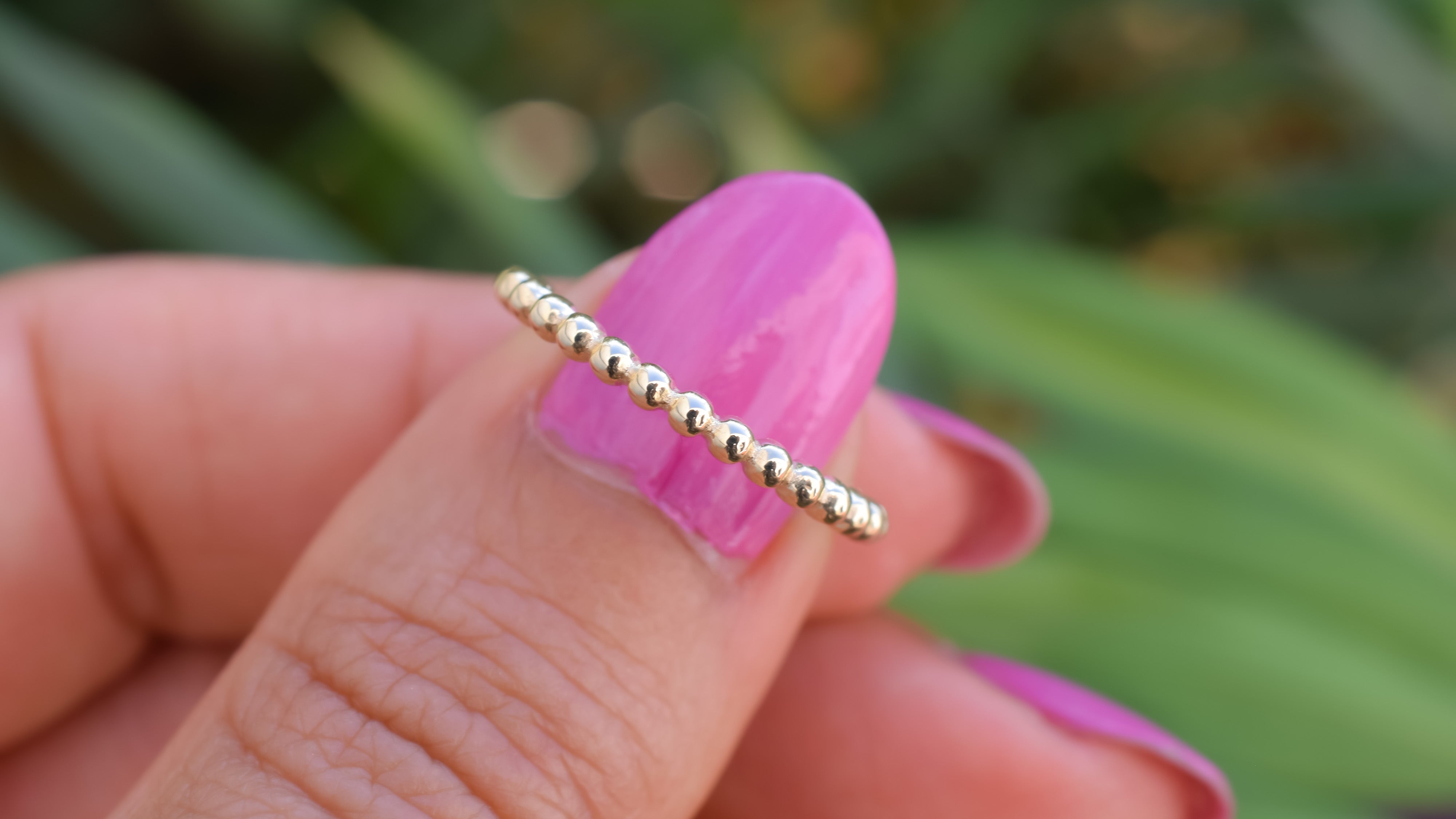 bolletjes ring, stapelring goud, aanschuifring goud, luxe ring, 14k gouden balletjes ring, eternity gouden ring