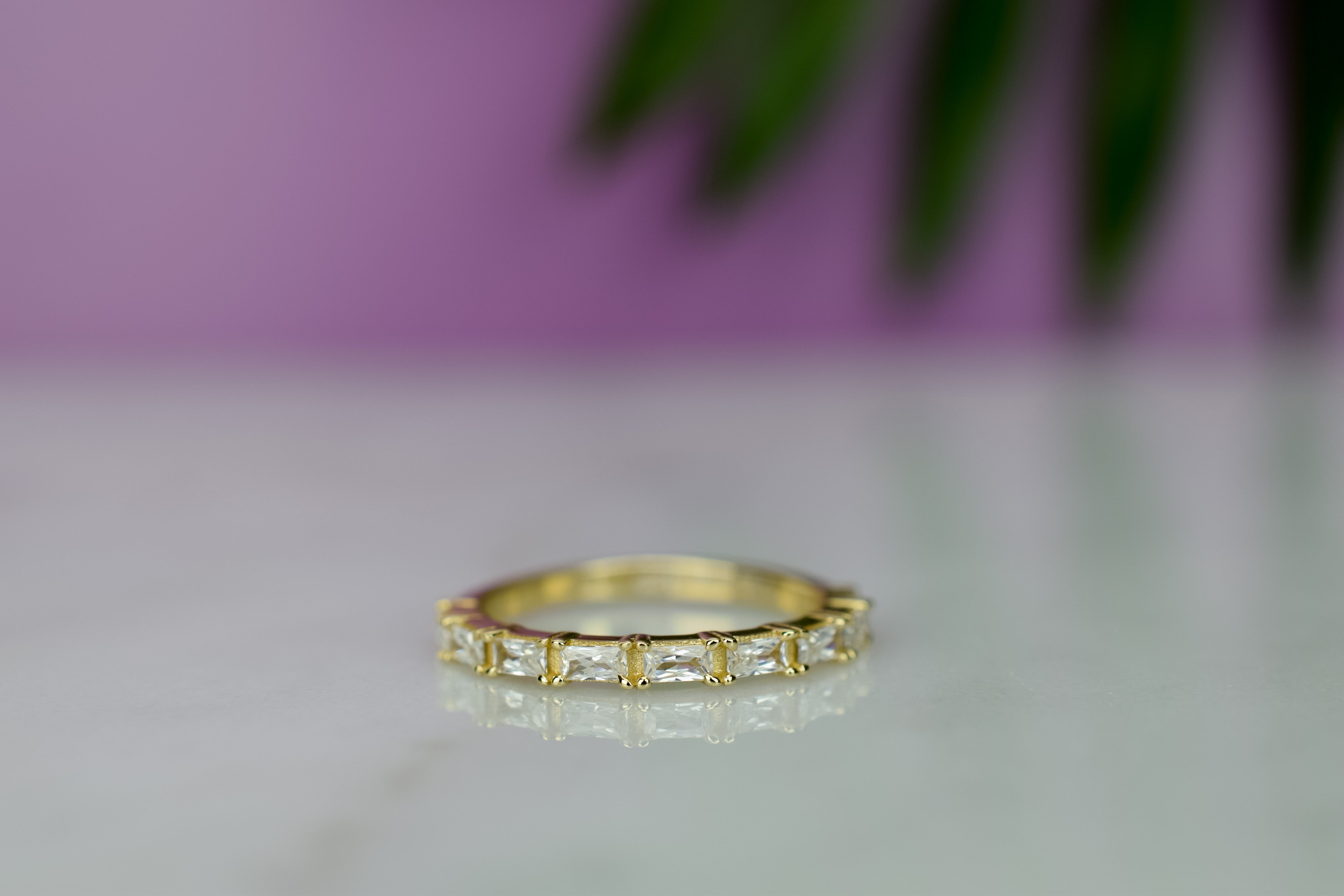 aanschuifring goud, gouden aanschuifring met stenen, verlovingsring zilver, zilveren ring, stapelring zilver, zilveren ring met diamant, vierkante stenen ring, infinity ring met stenen