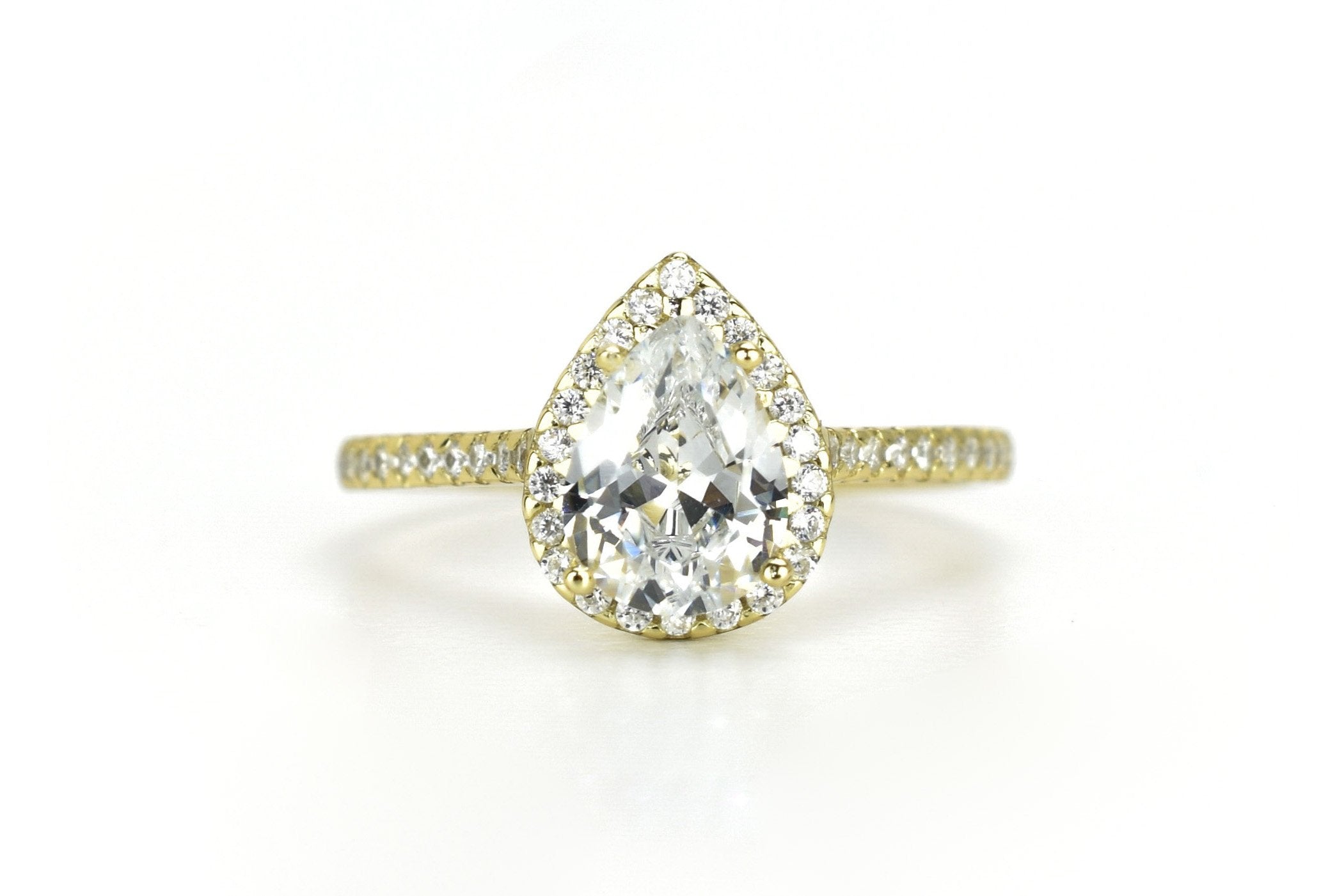 Peervormige ring met stenen, rose ring met stenen, peer ring rosegoud, verlovingsring dames, ring peervormige steen, druppelvormige ring met steen, trouwring goud