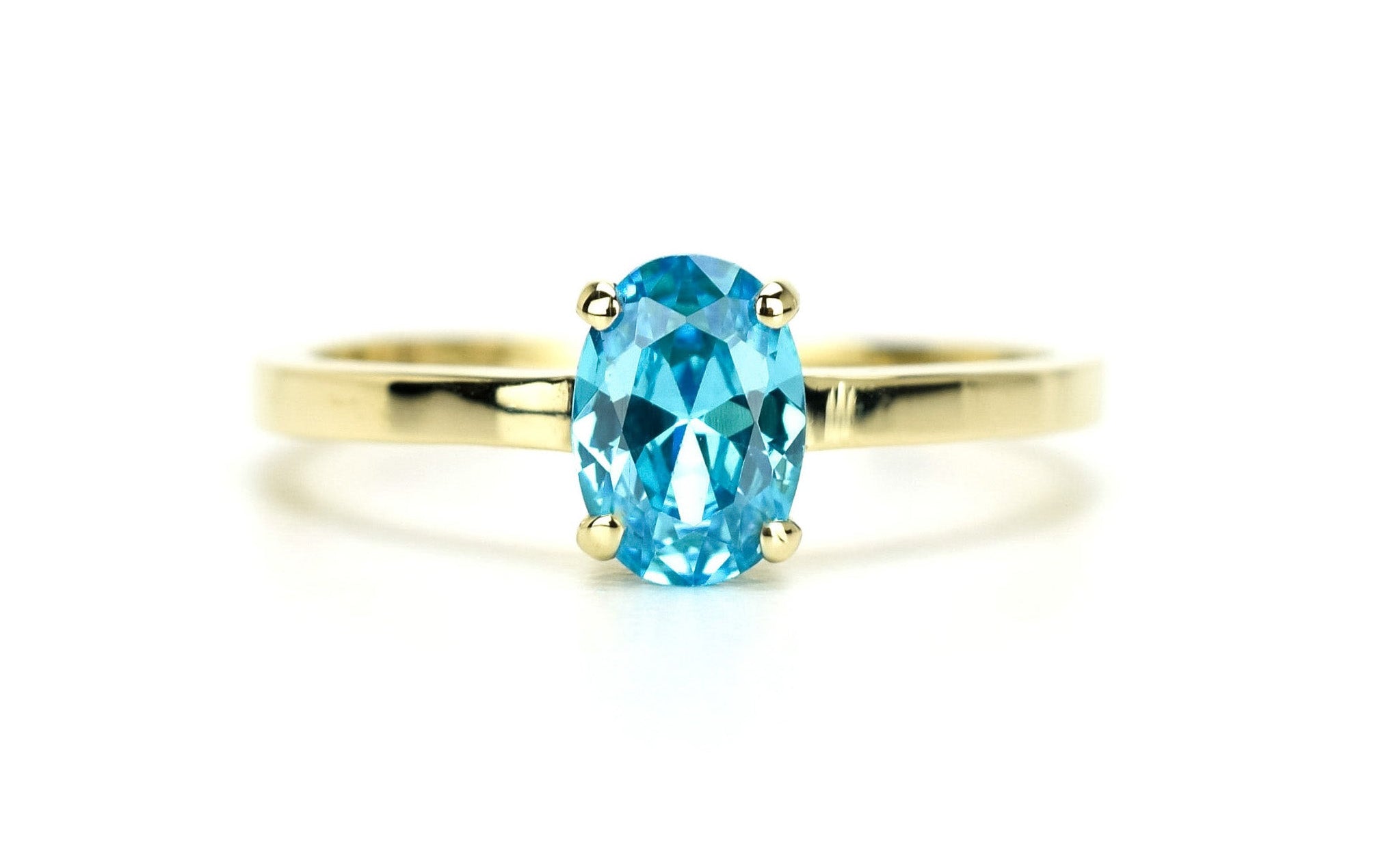 14k swarovski topaas ring, swarovski blauwe ring, 14k gouden ring, geboortesteen ring, 14k ovale topaas ring, natuurlijke topaas ring, birthstone ringen, geboortesteen ring, topaas ring goud, ovaal geslepen ring, 14k solitaire ring