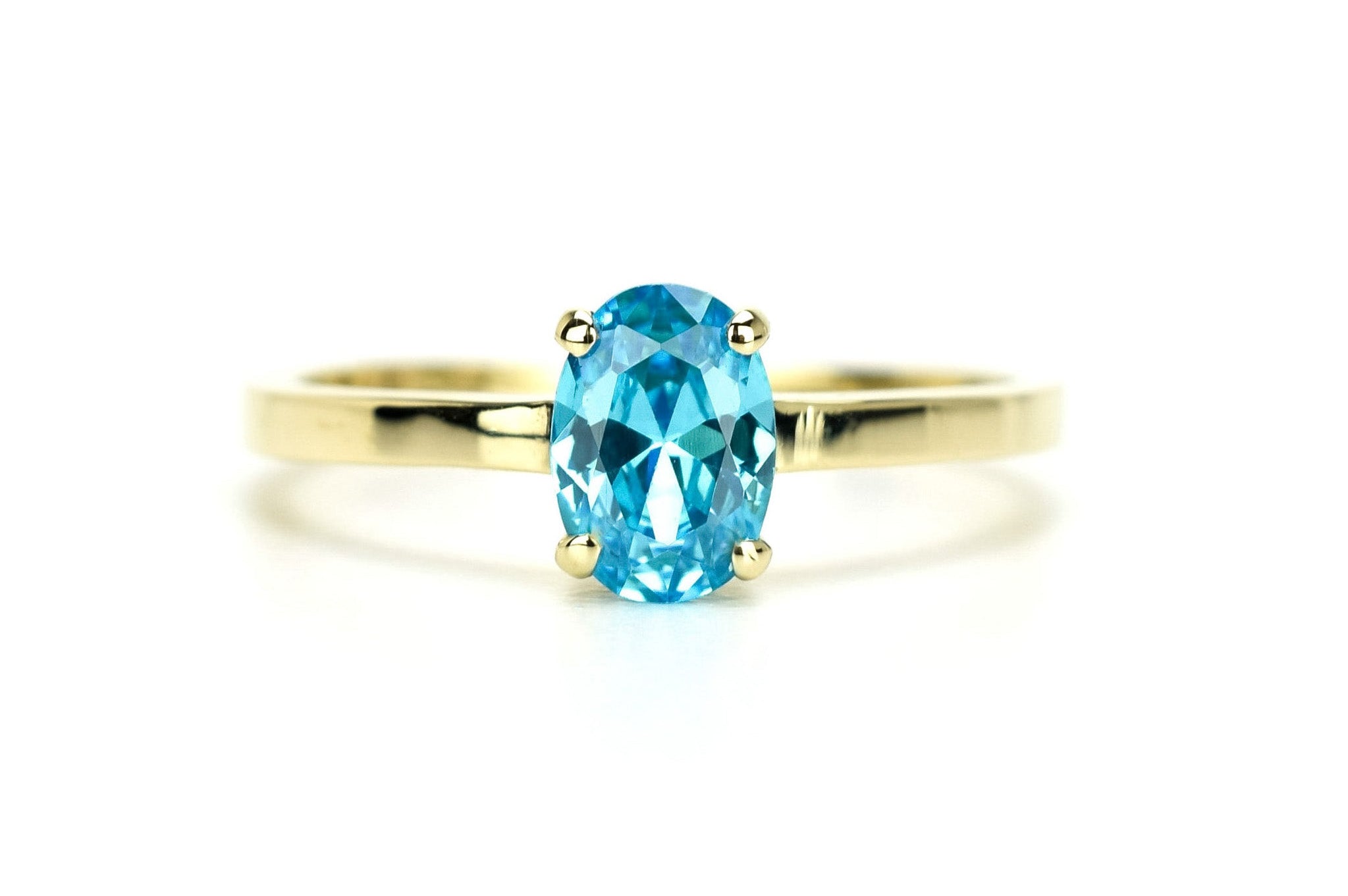14k swarovski topaas ring, swarovski blauwe ring, 14k gouden ring, geboortesteen ring, 14k ovale topaas ring, natuurlijke topaas ring, birthstone ringen, geboortesteen ring, topaas ring goud, ovaal geslepen ring, 14k solitaire ring