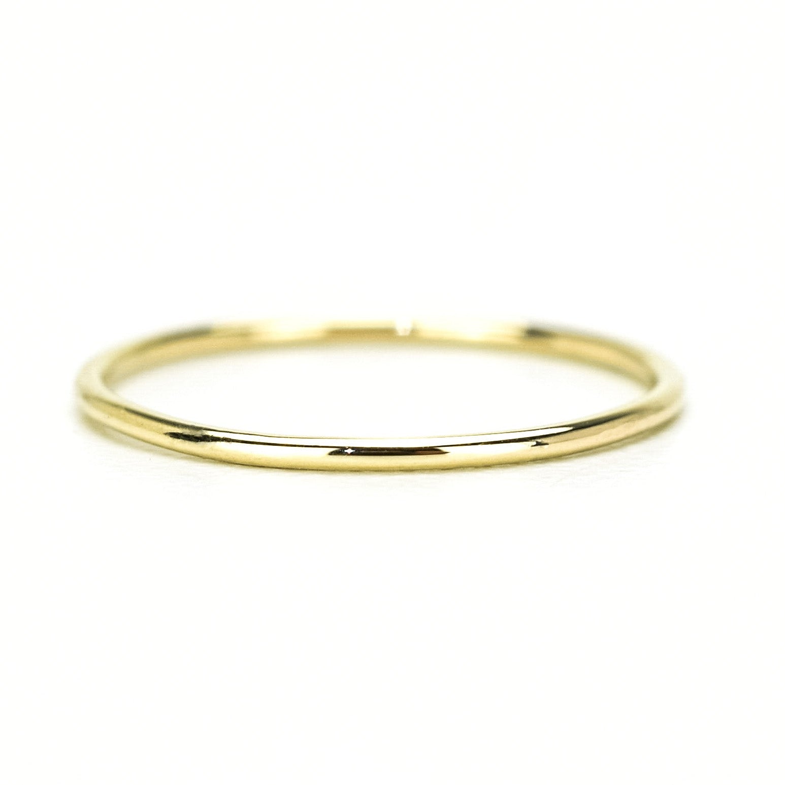 14 karaat aanschuiring, gouden ring, 14 karaat aanschuifring, dunne stapelring goud, 14 karaat verlovingsring, 14k trouwring, ring dun rond goud