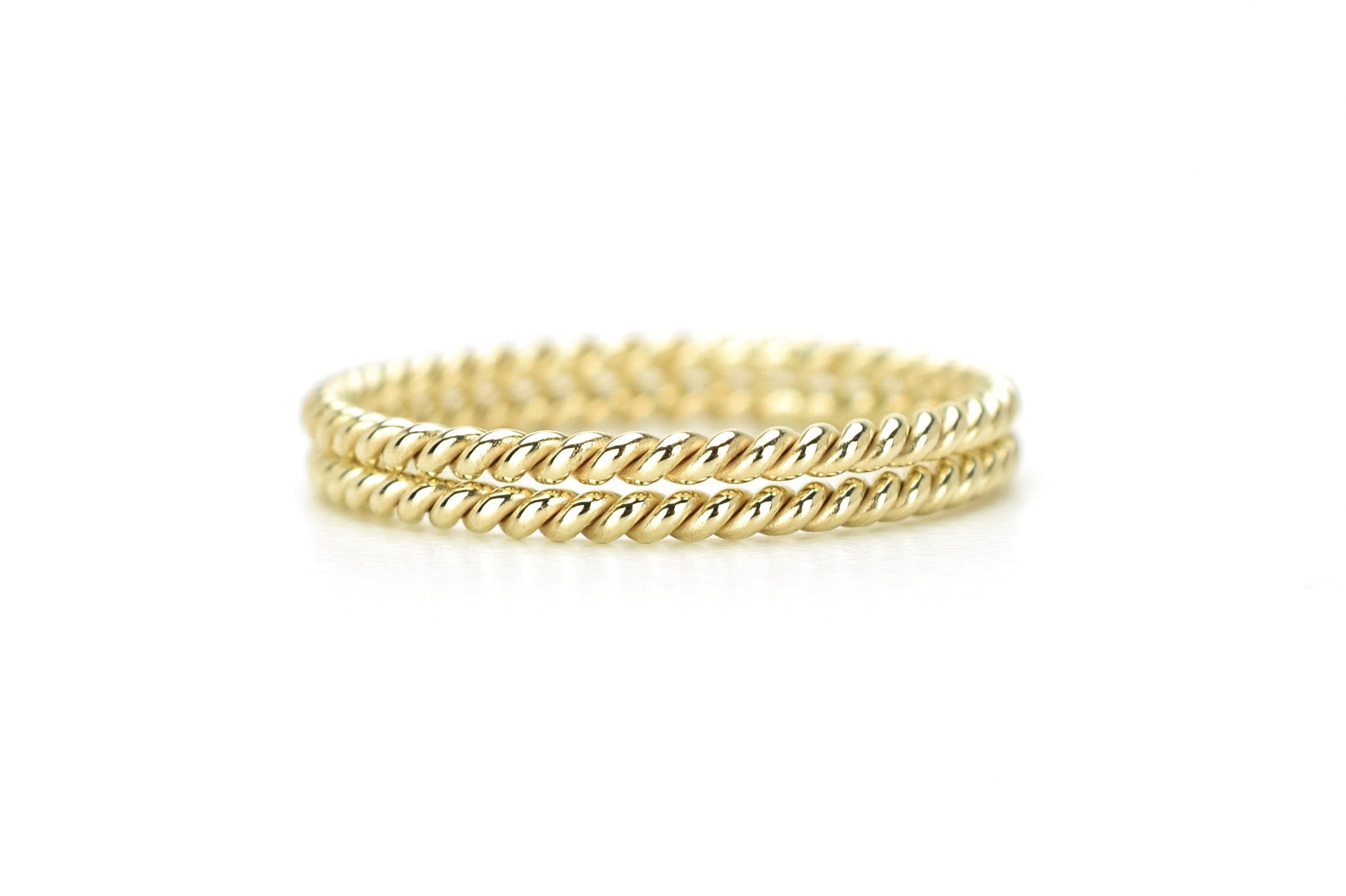 Twistend ring 14k Goud, twisted ringen, 2 aanschuif ringen, 2 vlecht ringen goud, 2 gedraaide ringen 14k, gouden ringen 2x, stacking ring, 14k aanschuif ringen
