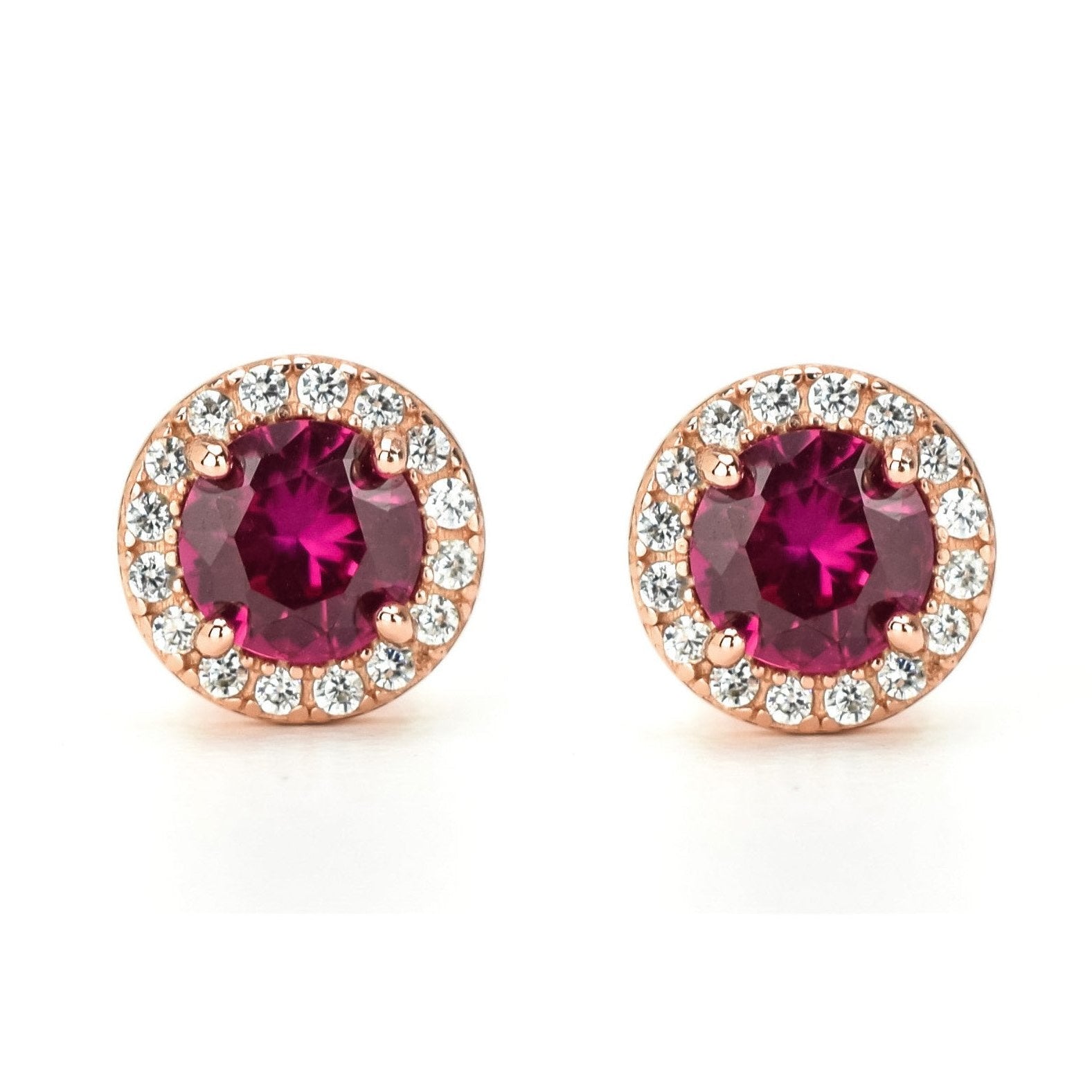 gouden robijn oorbellen, oorbellen robij, 18k gouden robijn oorsieraden, oorbellen ruby, ruby gold oorbellen, birthstone oorbellen, geboortesteen oorbellen, rode oorbellen, ronde oorbellen, gouden ruby oorknoppen, sieraden, gouden sieraden, zilveren rode oorbellen