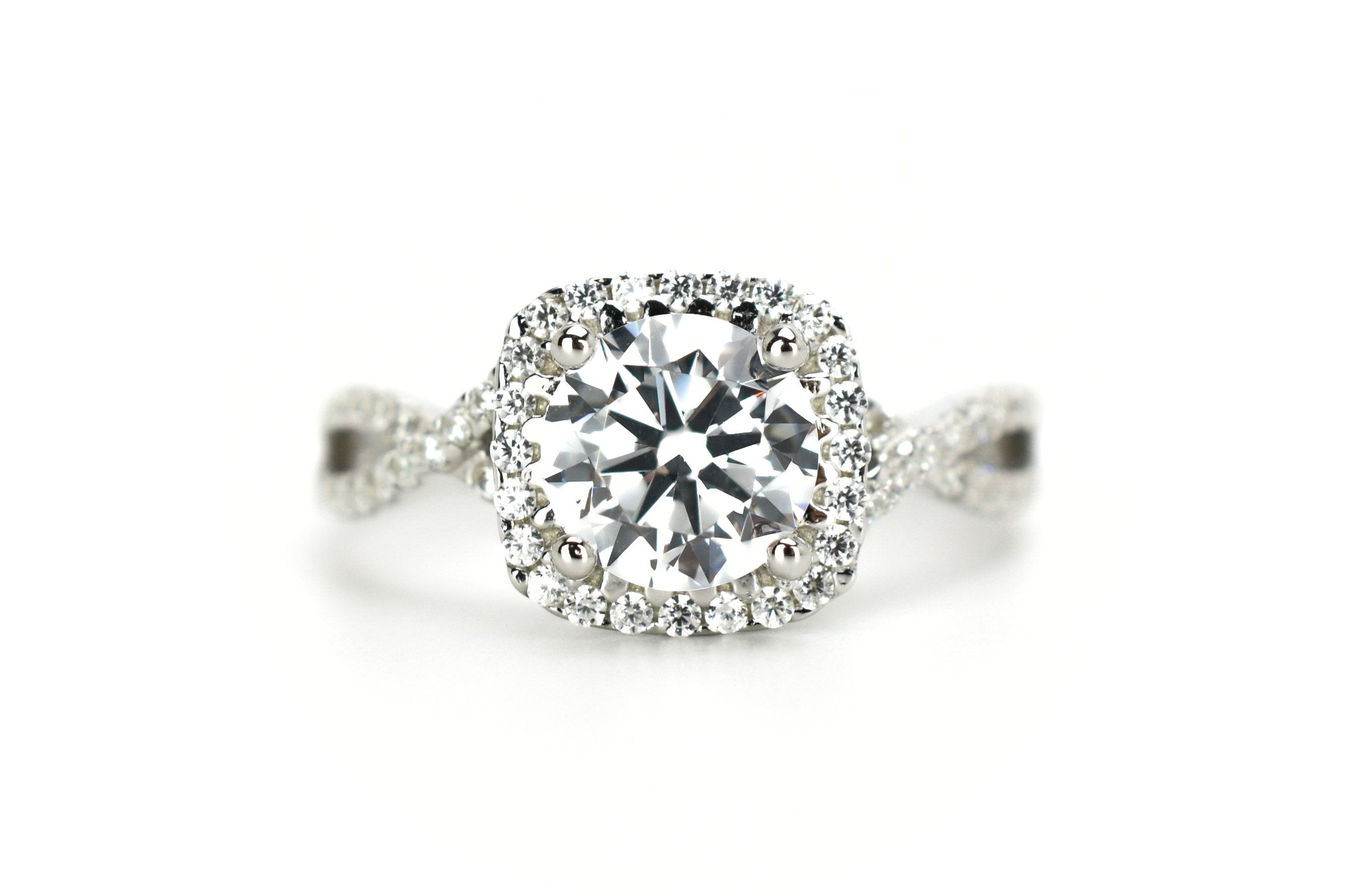 gouden ring, viekante gouden ringm infinity ring, verlovingsring, bemyjewels, vierkante grote steen ring, twisted ring goud, unieke verlovingsring, vierkante zilveren ring, ring met vierkante steen, ring met dubbele band, ring met stenen rosegoud, ring met stenen zilver