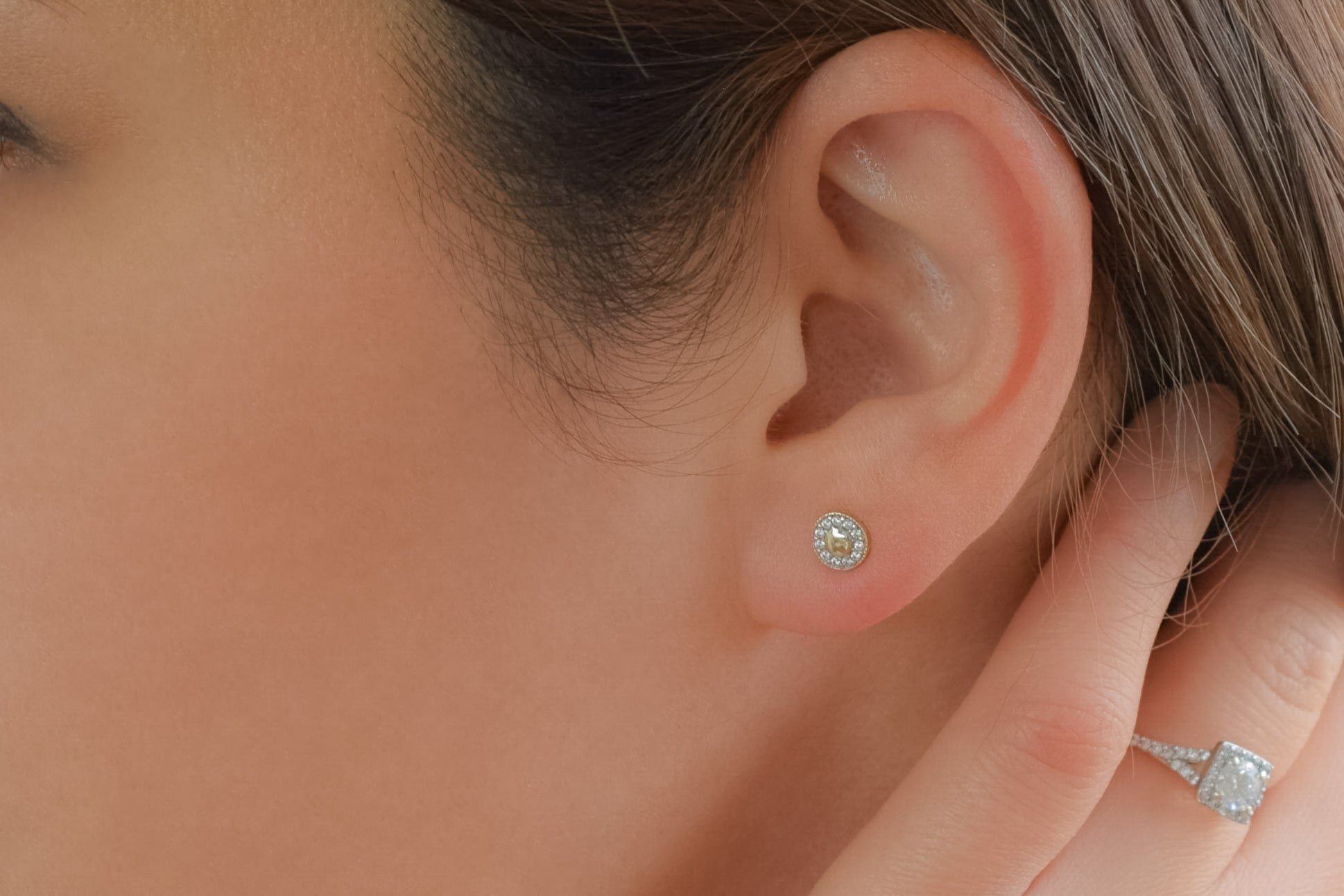 gouden ronde oorbellen, oorbellen met stenen, 14k oorbellen rondjes, halo oorbellen goud, gouden kleine oorbellen met stenen, klassieke oorbellen voor vrouwen, 14k gouden ronde oorbellen voor meisjes, dames oorbellen 14 karaat goud