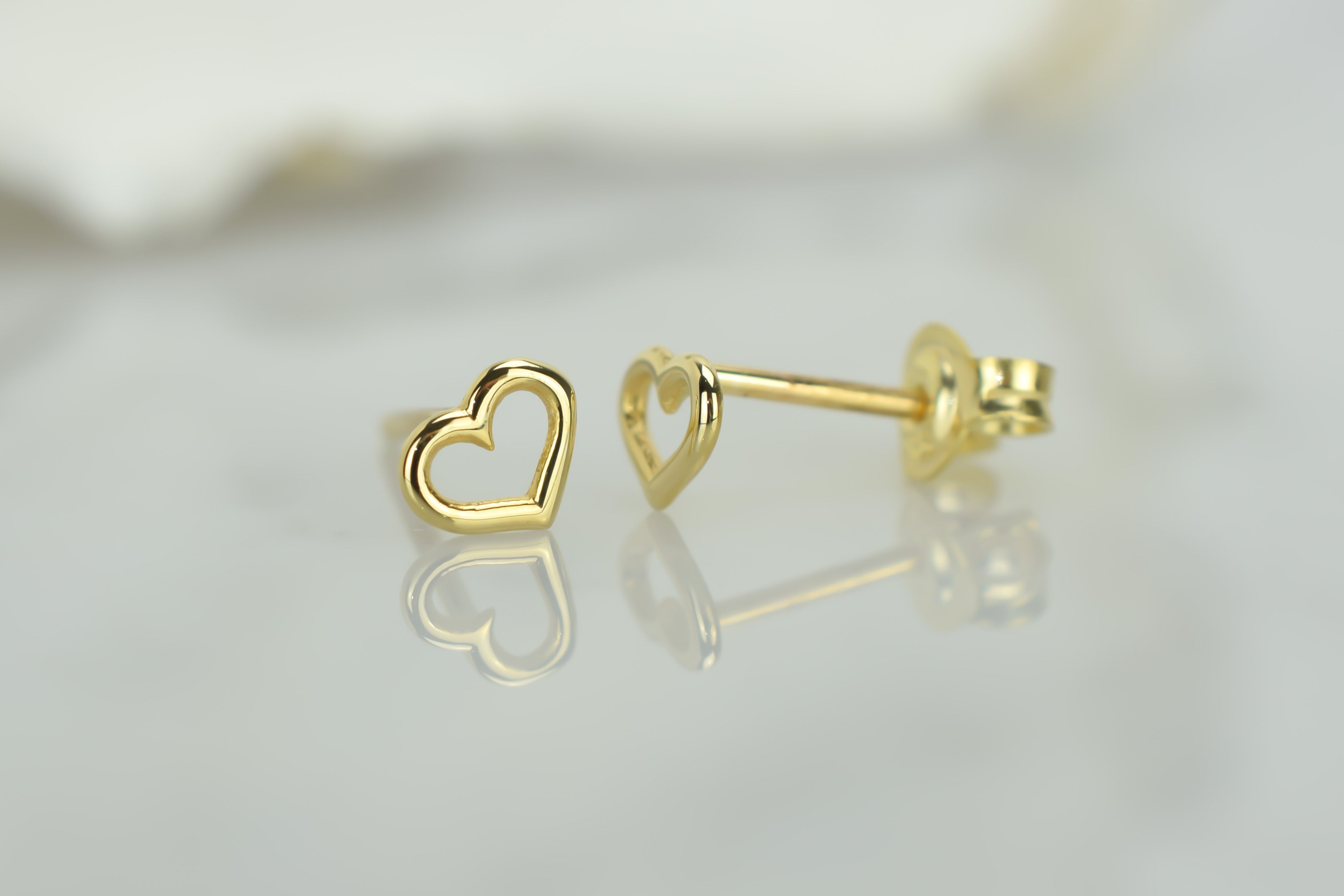 Gouden hart oorknoppen, 14 karaat oorbellen, oorbellen open hartjes, 14k kleine hartjes oorknoppen goud, oorbellen gouden voor dames, kinder gouden oorbellen hartjes