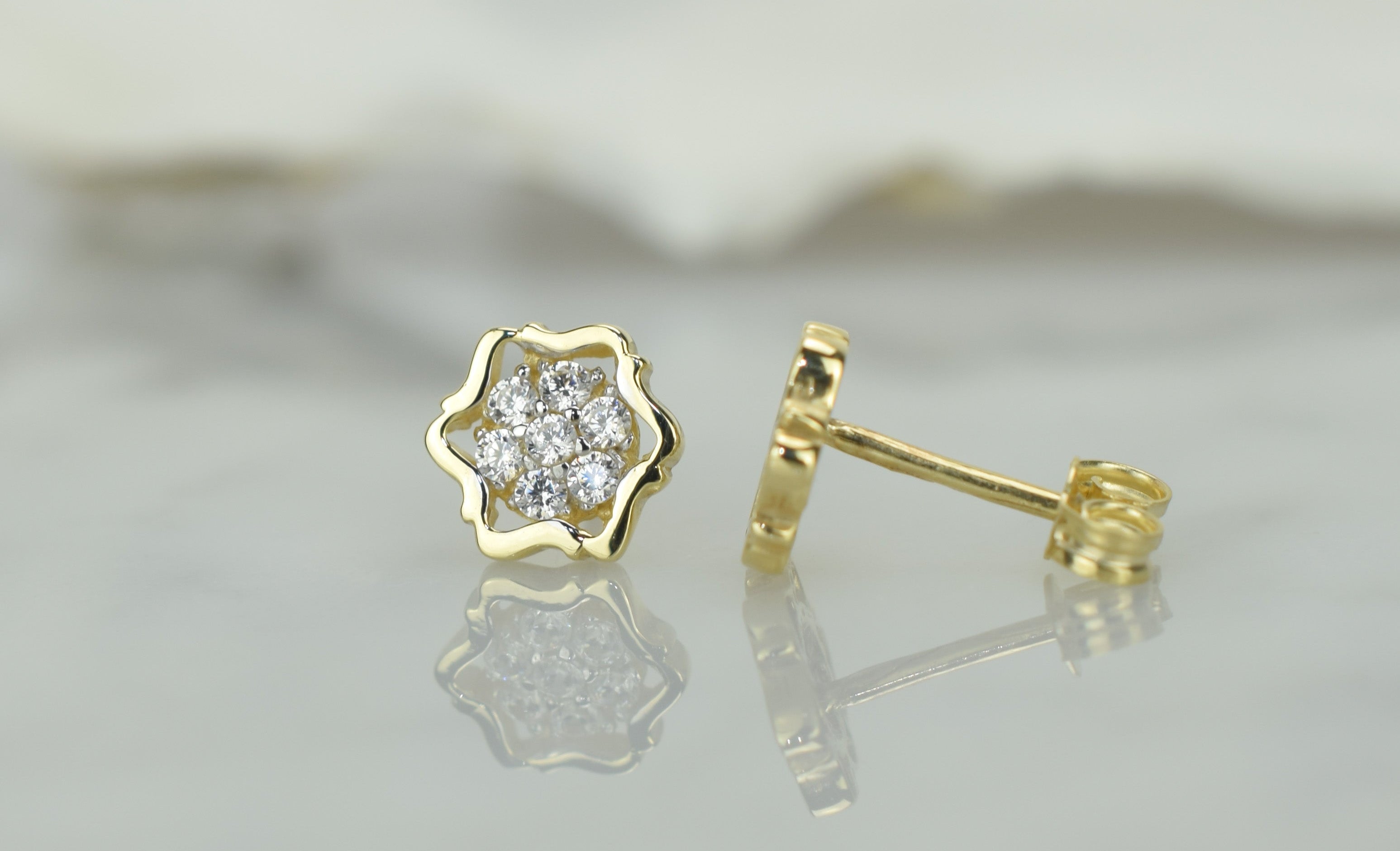 gouden oorknoppen met stenen, 14k oorbellen met stenen, bloemen oorknoppen, 14 karaat bloemvormige oorbellen