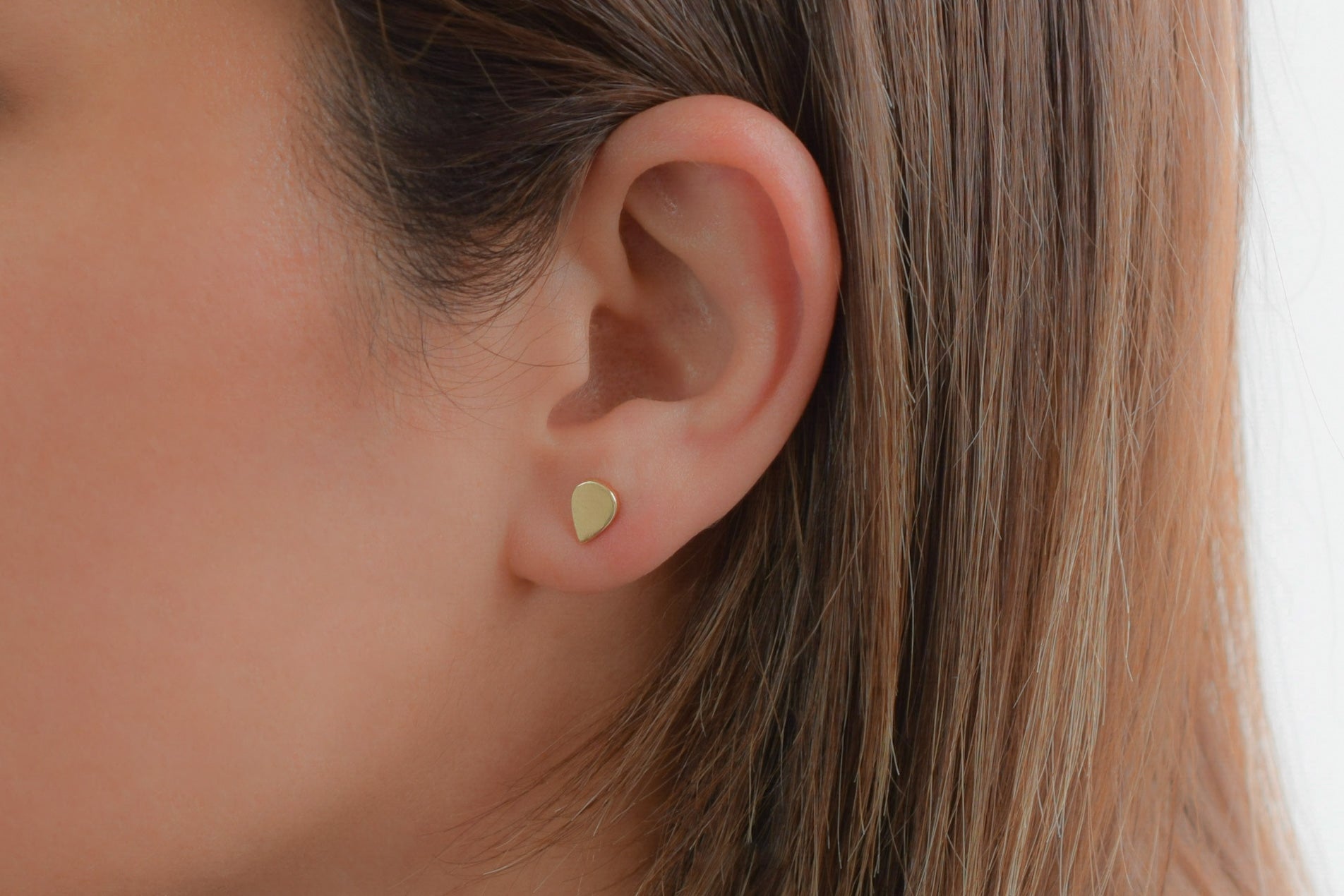 14 karaat goud oorknoppen, oorknoppen 14k druppelvormige, kleine oorbellen voor dames, traanvormige oorbellen