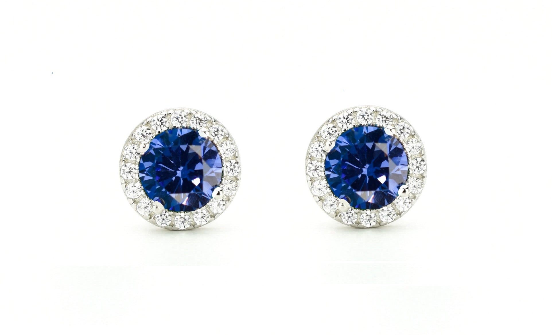 Tanaziet oorbellen, blauwe tanaziet oorknoppen, gouden tanaziet oorknoppen, oorbellen birthstone, geboortestenen oorbellen, blauwe oorbellen, blauwe oorbellen tanaziet, paarse oorbellen, violette oorbellen, roze gouden oorbellen blauw, zilveren birthstone sieraden