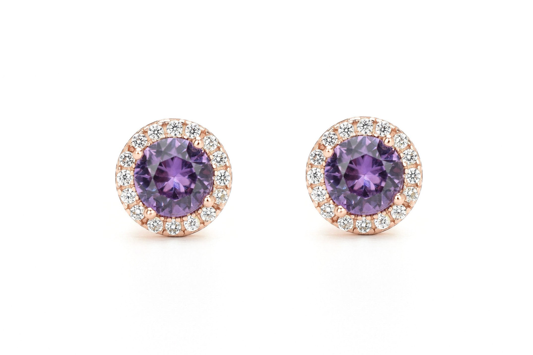 Alexandriet oorbellen, gouden alexandriet sieraden, paarse oorbellen, zilveren ronde alexandriet oorbellen, natuurstenen oorbellen, birhstone oorbellen, rosegouden oorsieraden, bemy jewels, verona, oorbellen geboortesteen, juni geboortesteen, oorknoppen alexandriet