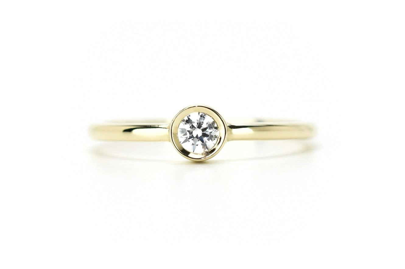 14k solitaire gouden ring, gouden ring met steen, 14 karaat gouden ring, stapelring goud, gouden verlovingsring, trouwring goud, dames gouden ring