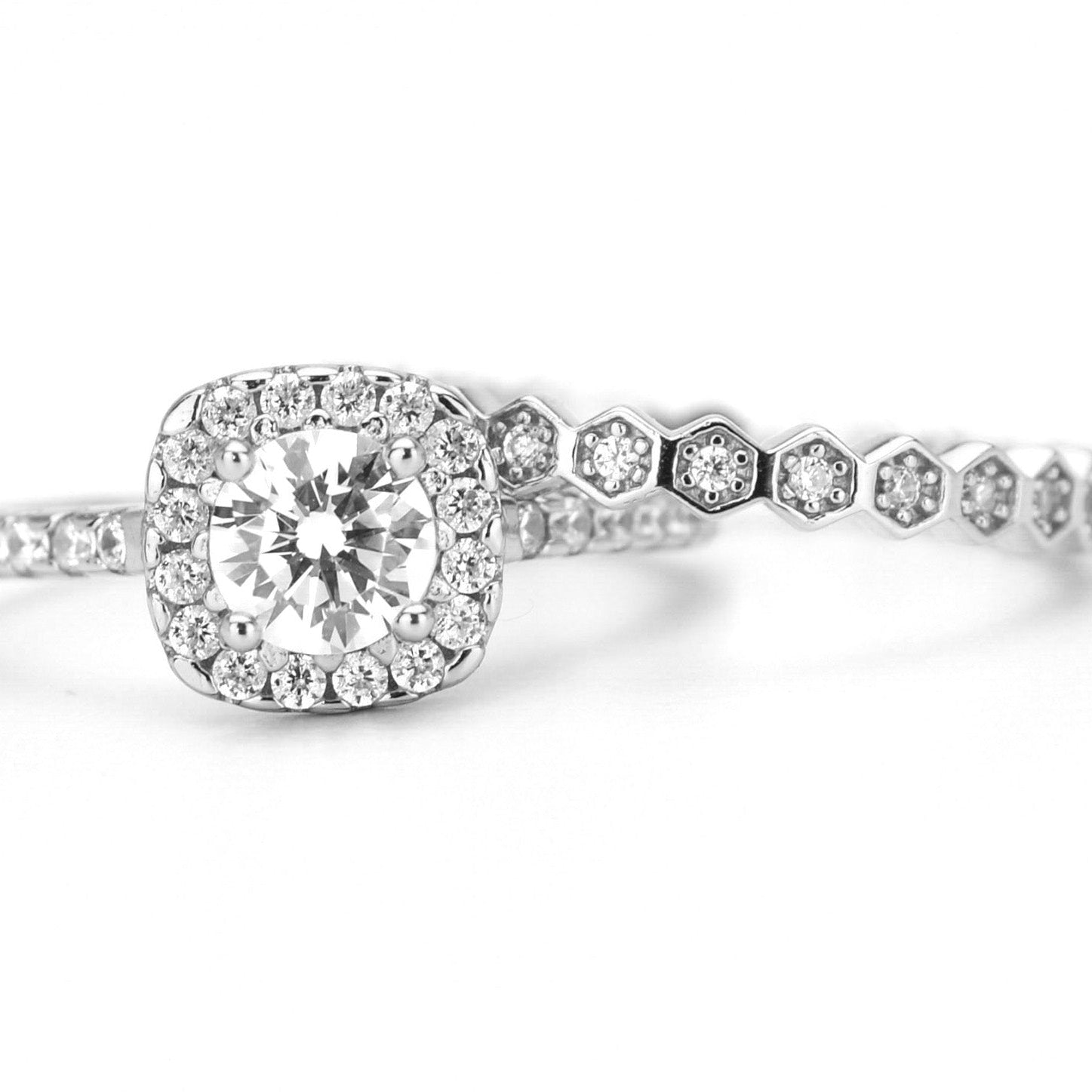 verlovingsring goud, gouden verlovingsring, zilveren verlovingsring, rosegouden verlovingsring, ring met stenen, solitaire zilveren ring met solitaire steen, vierkante ring, zilveren vierkante ring, gouden vierkante ring, ringenset goud, zilveren ringenset solitaire, Honeycomb Ring, Hexagon Ring, ringset, ring set