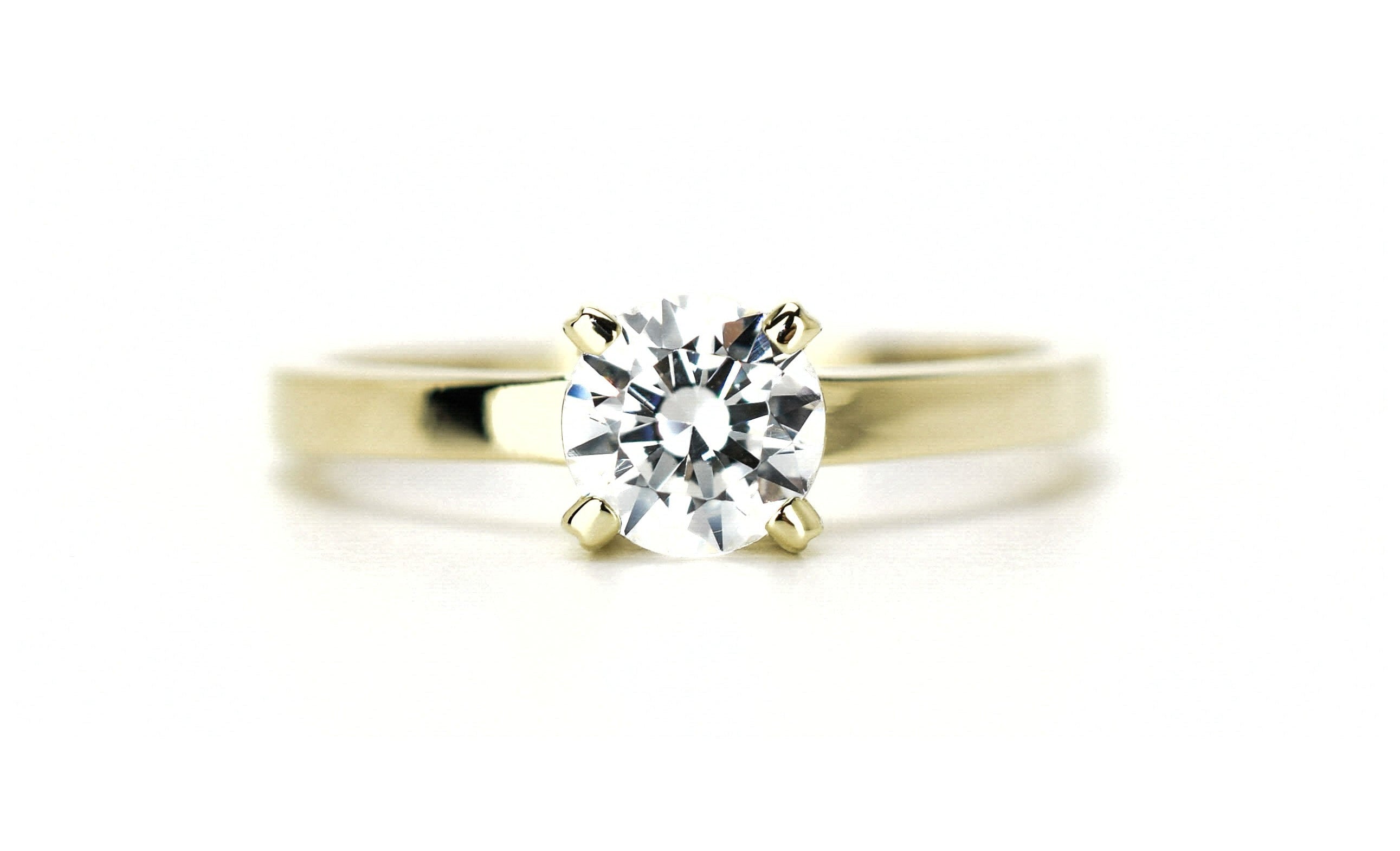 14 karaat solitaire ring, gouden ring met steen, verlovingsring 14k, 14k gouden ring, ring met steen, ring met ronde steen goud, verlovingsring swarovski, swarovski ring goud