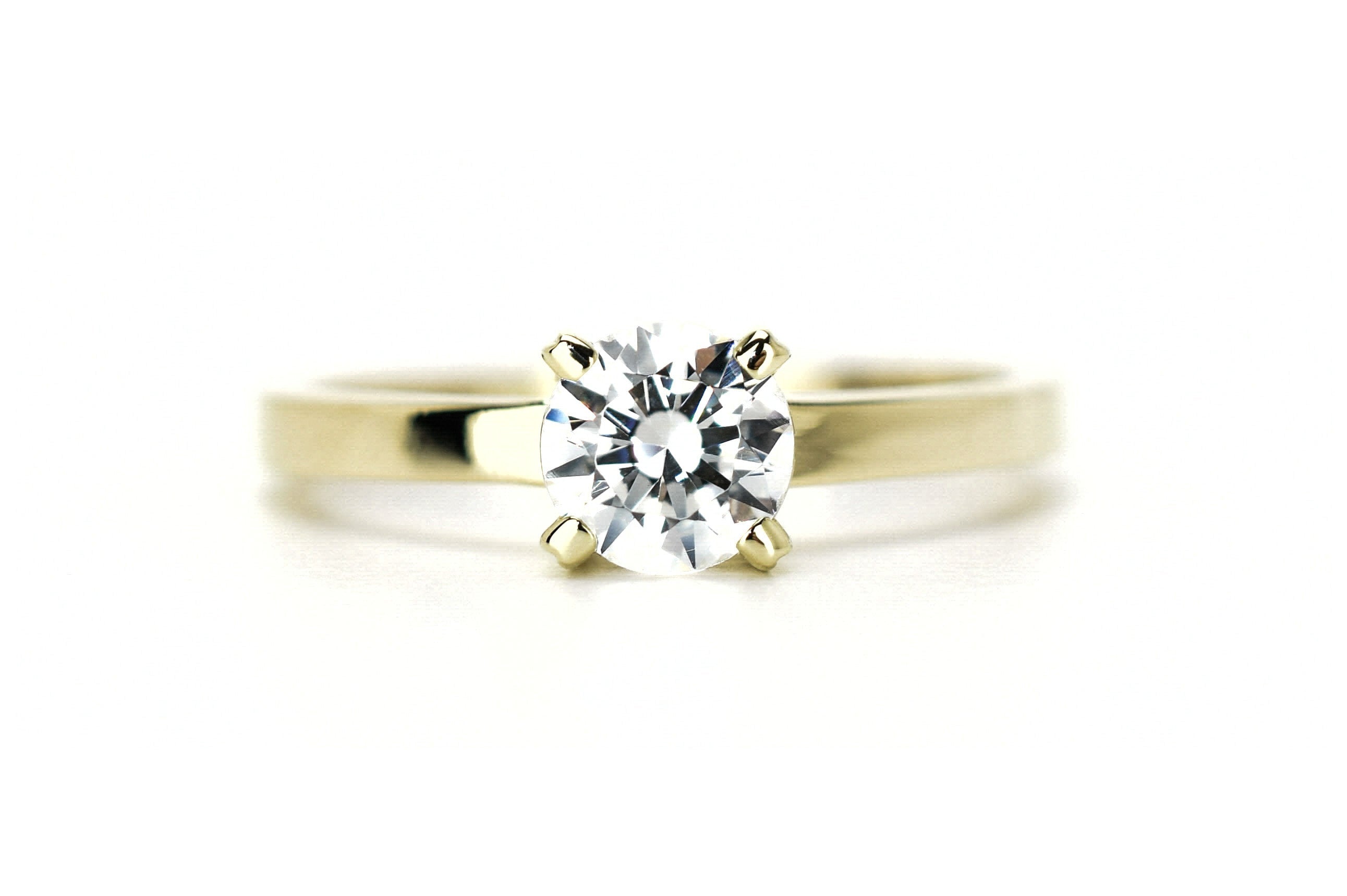 14 karaat solitaire ring, gouden ring met steen, verlovingsring 14k, 14k gouden ring, ring met steen, ring met ronde steen goud, verlovingsring swarovski, swarovski ring goud