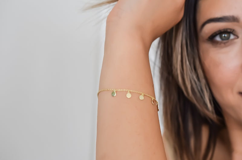 gouden armband met munten, munten armband, zilveren armband met muntjes, coin armband, armband met muntjes, hippe armband met gladde munten, armband met rondjes