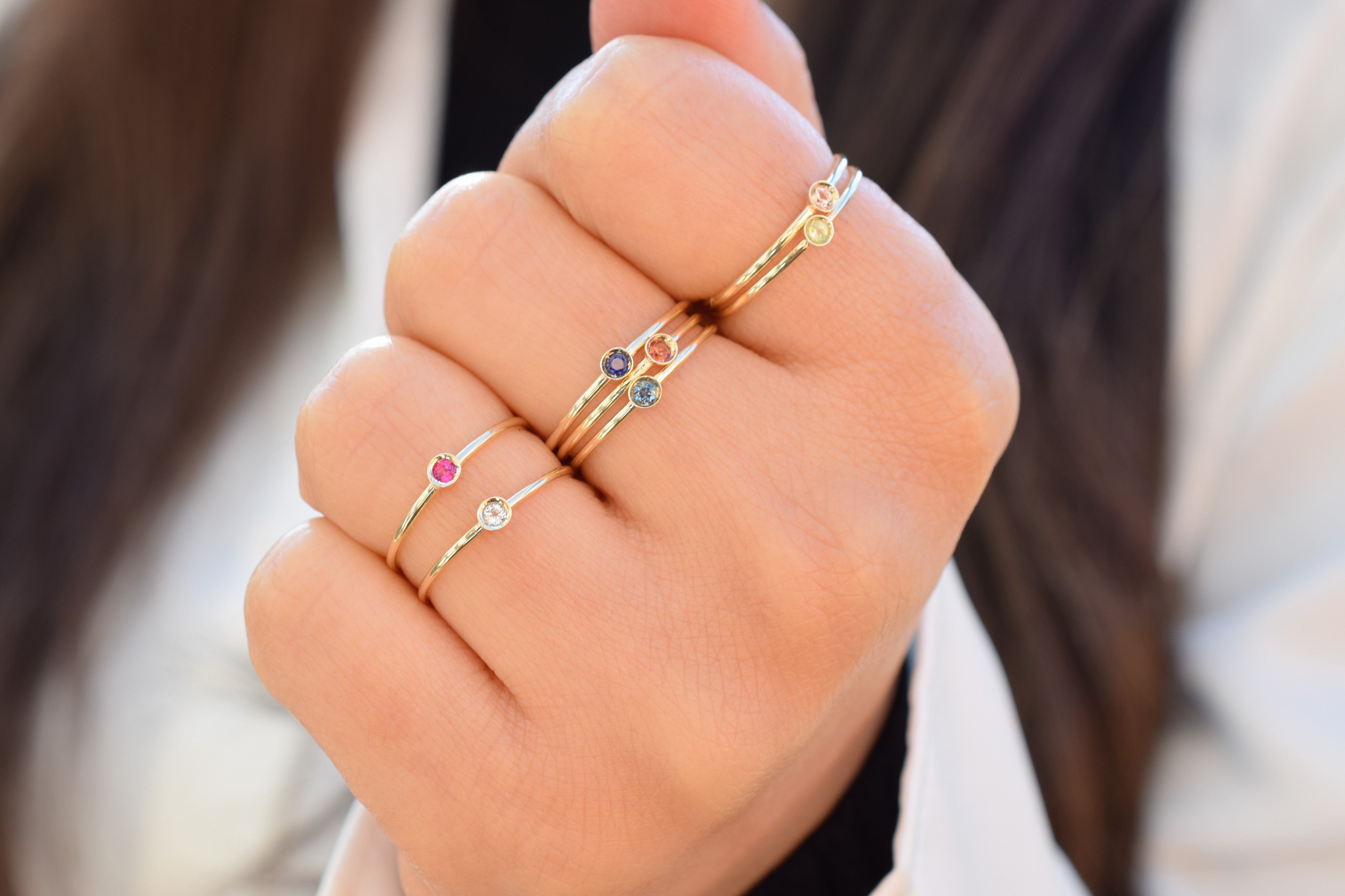 Peridoot ring, gouden peridoot ring, aanschuifring goud, 14k goud ring groene steen