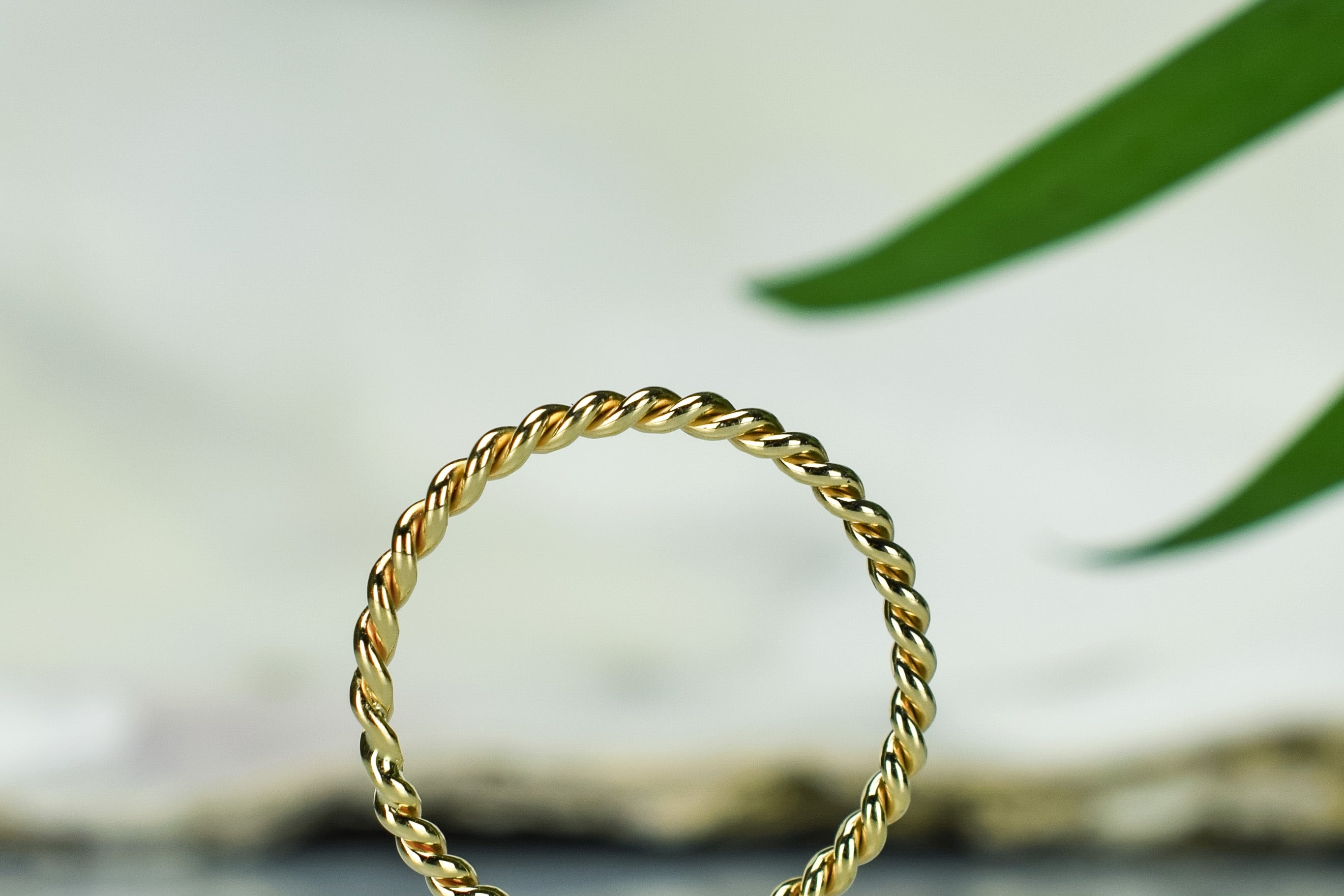 Twistend ring 14k Goud, twisted ringen, aanschuif ringen, vlecht ringen goud, gedraaide ringen 14k, gouden ring, stacking ring, 14k aanschuif ring