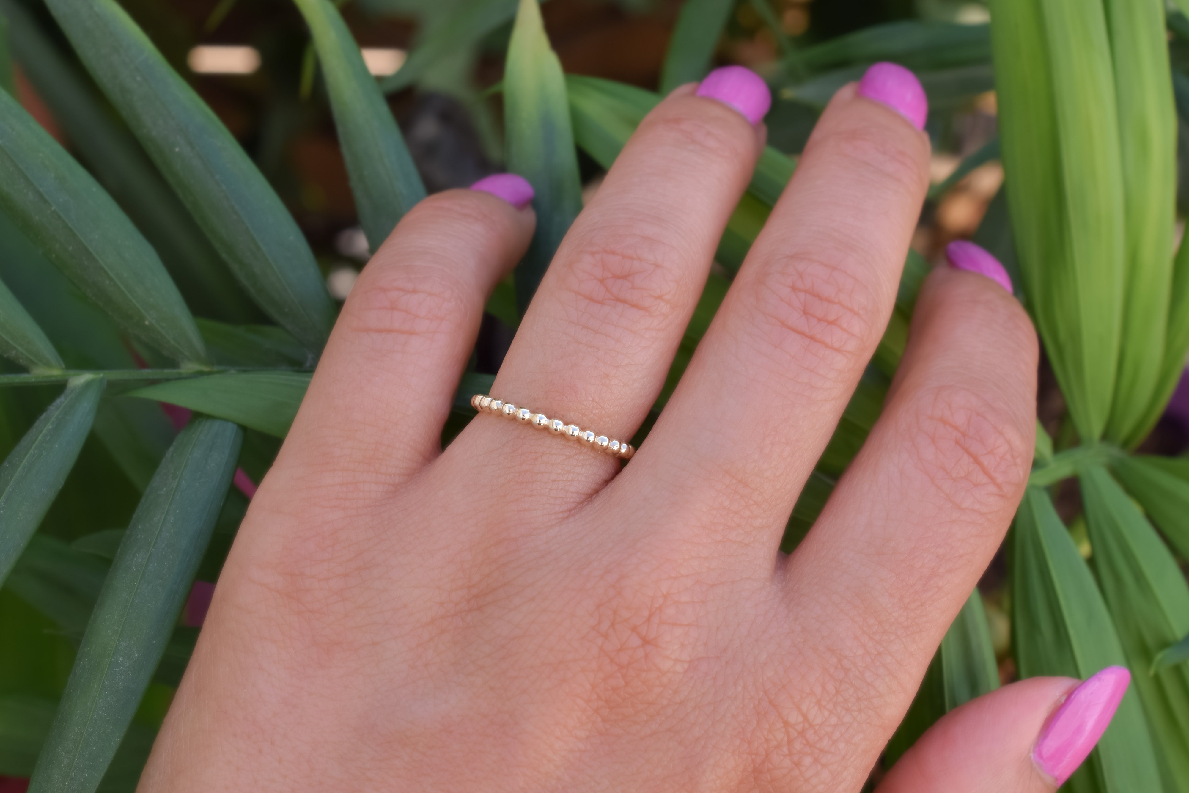 bolletjes ring, stapelring goud, aanschuifring goud, luxe ring, 14k gouden balletjes ring, eternity gouden ring