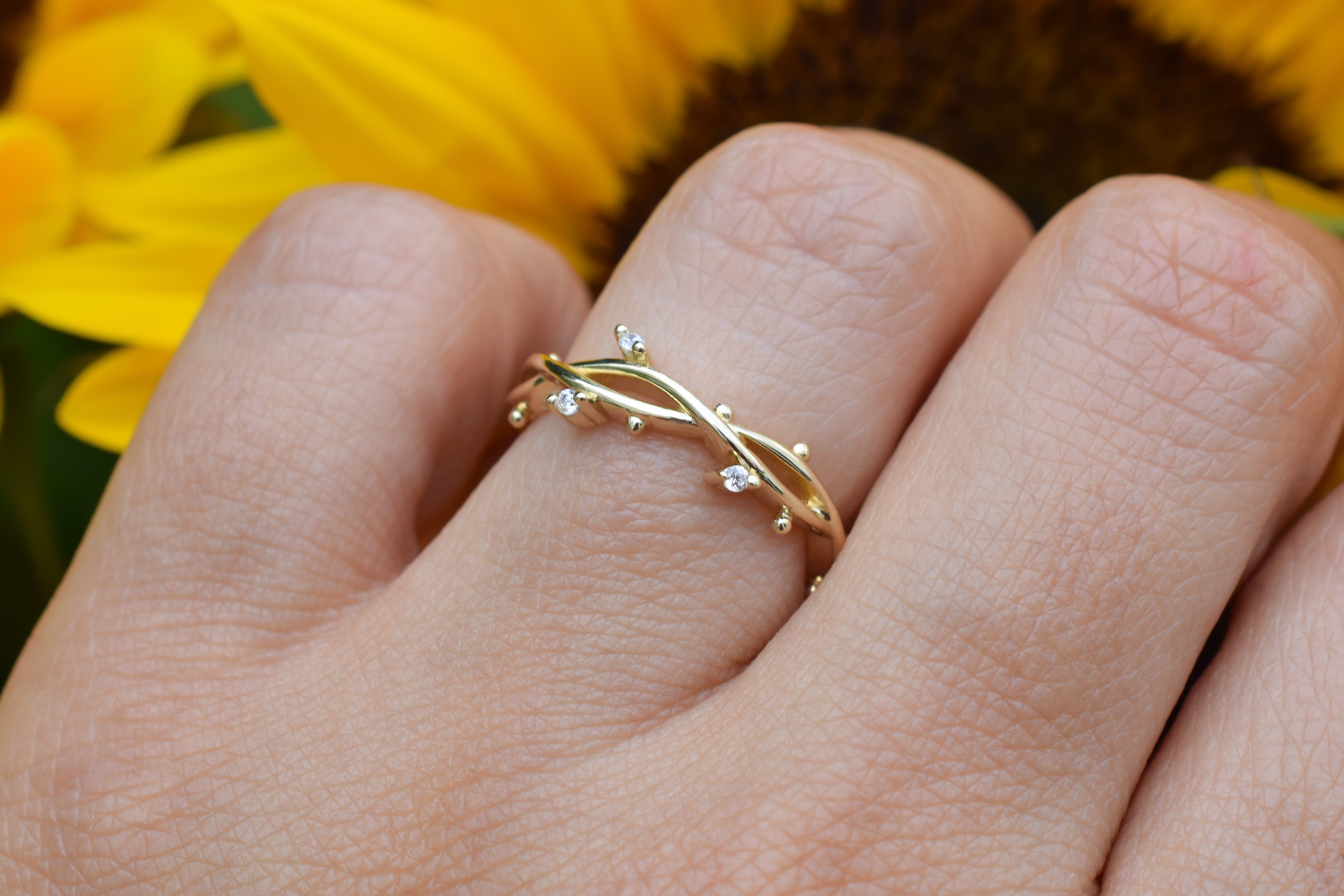 gouden bloemen ring, ring met blaadjes, ring met stenen, verlovingsring, rosegoud ring, zilveren verlovingsring