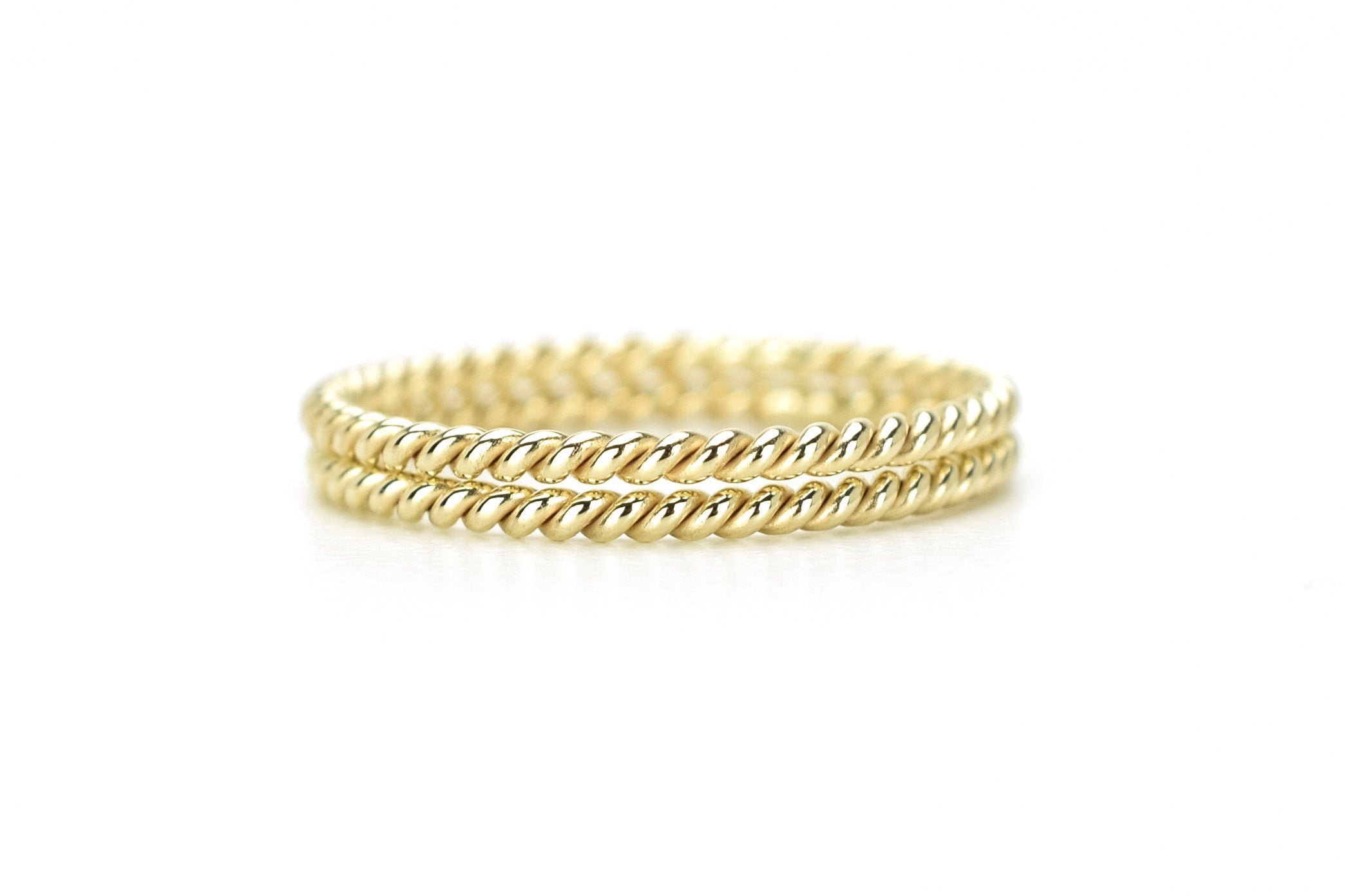 Twistend ring 14k Goud, twisted ringen, 2 aanschuif ringen, 2 vlecht ringen goud, 2 gedraaide ringen 14k, gouden ringen 2x, stacking ring, 14k aanschuif ringen