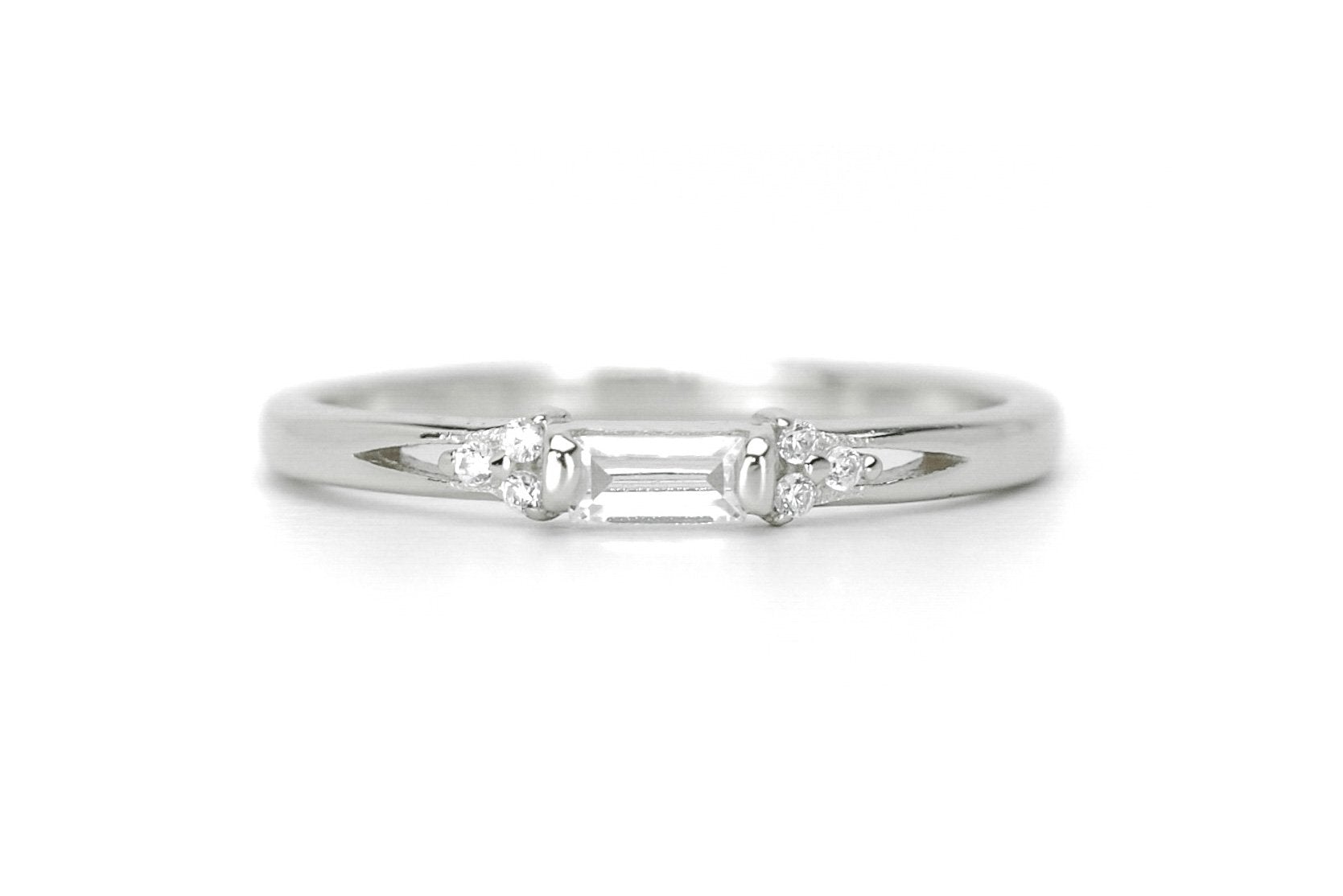 baquette ring, gouden ring voor dames, baquette ring rosegoud, ring met stenen zilver, verlovingsring voor dames, subtiele ring met stenen