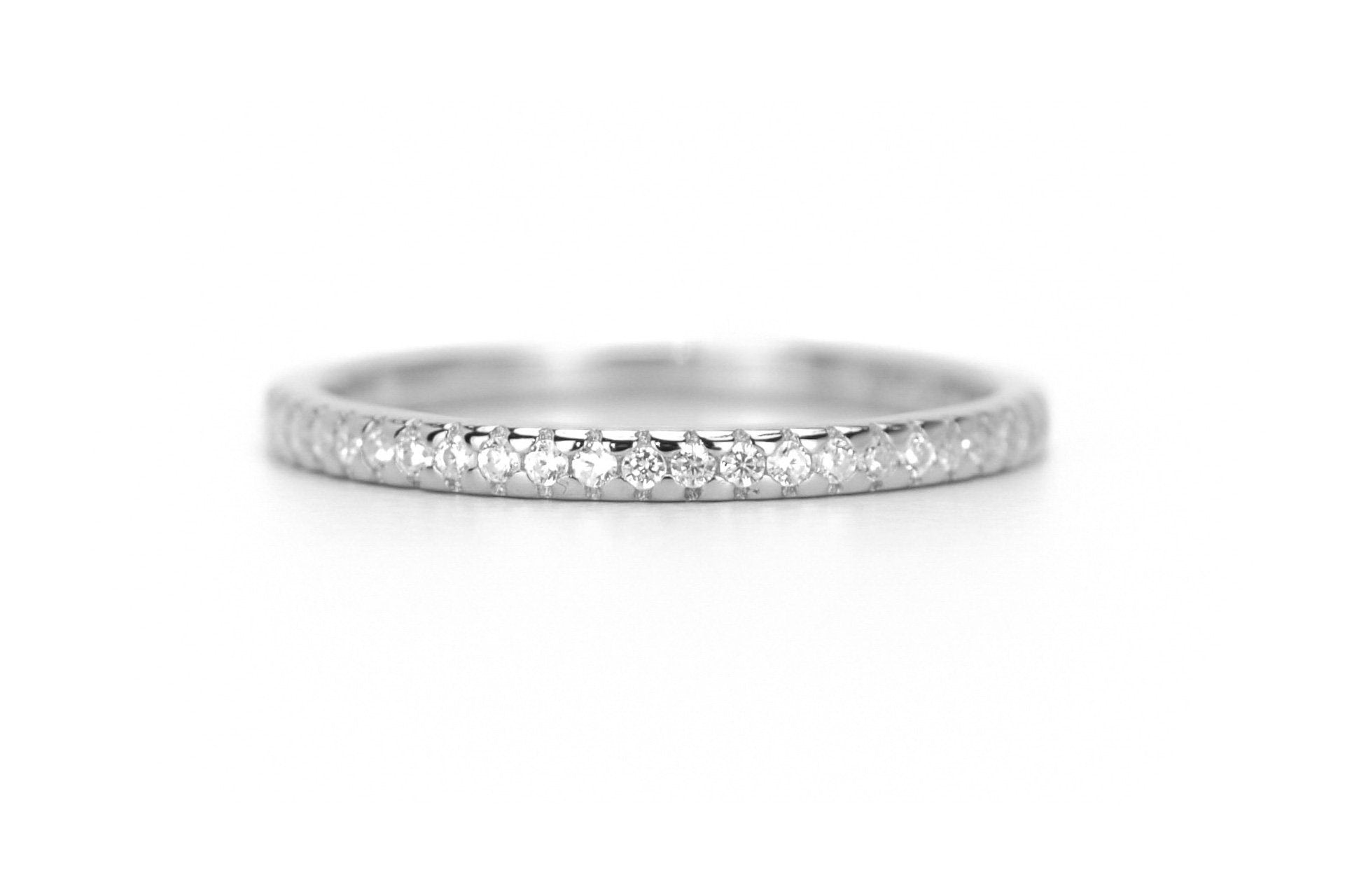 dunnen ring, 18k gouden ring, aanschuifring goud, stapelring goud, fine jewelry, gold ring, 18k Gold Ring, aanschuifring goud, zilveren aanschuifring, ring met stenen, infinity ring rosegoud, trouwring zilver