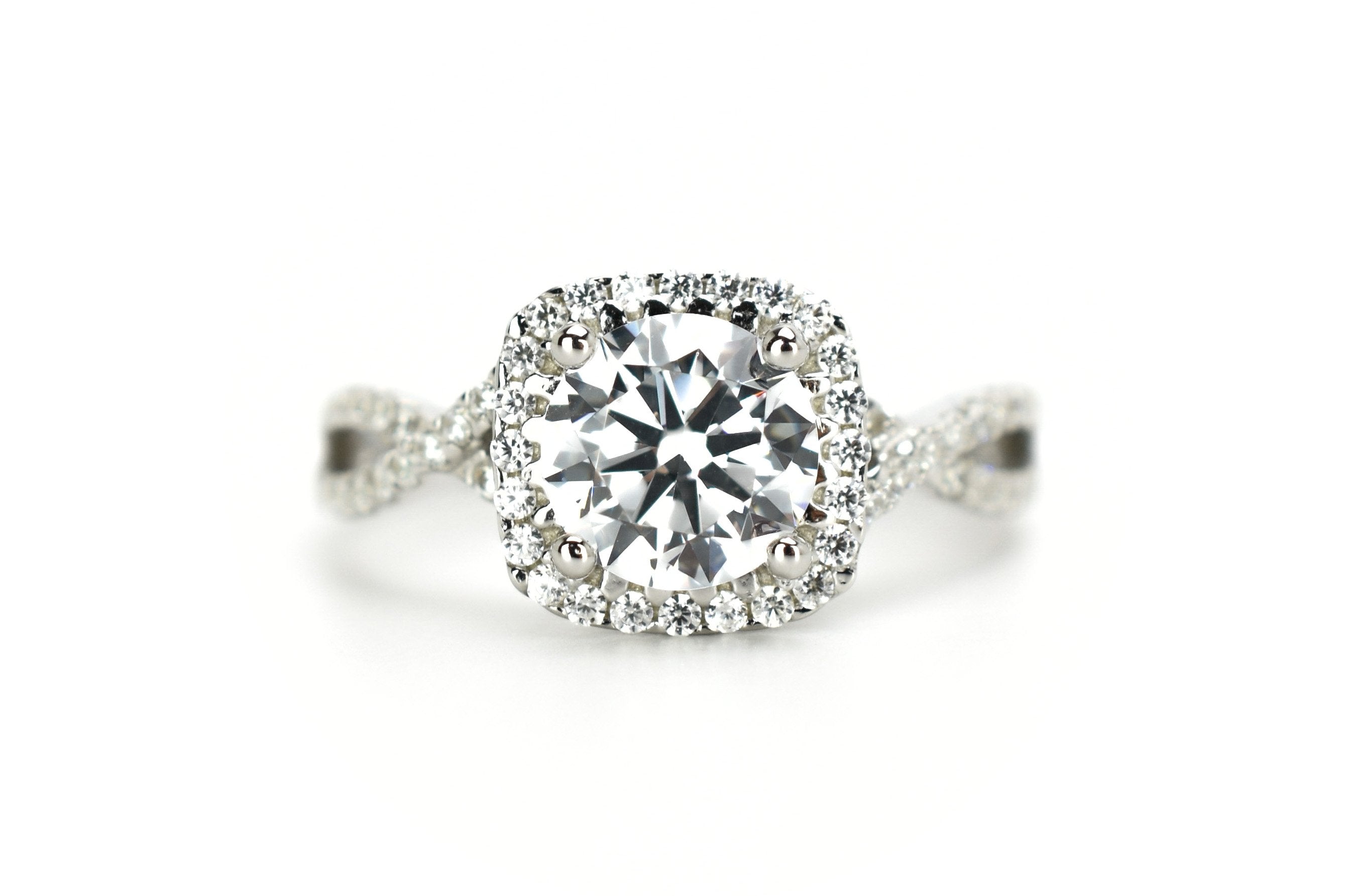 gouden ring, viekante gouden ringm infinity ring, verlovingsring, bemyjewels, vierkante grote steen ring, twisted ring goud, unieke verlovingsring, vierkante zilveren ring, ring met vierkante steen, ring met dubbele band, ring met stenen rosegoud, ring met stenen zilver