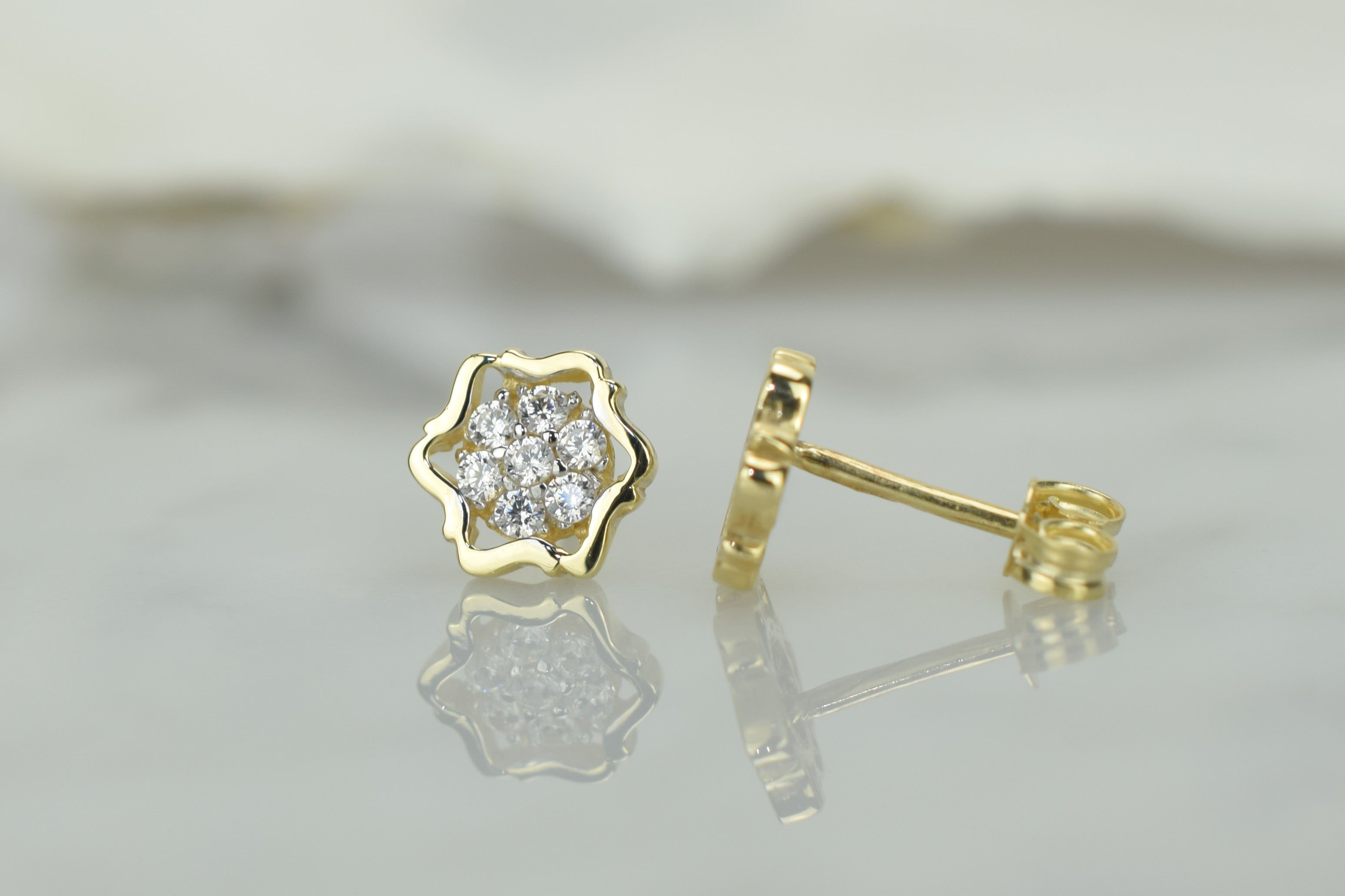 gouden oorknoppen met stenen, 14k oorbellen met stenen, bloemen oorknoppen, 14 karaat bloemvormige oorbellen 