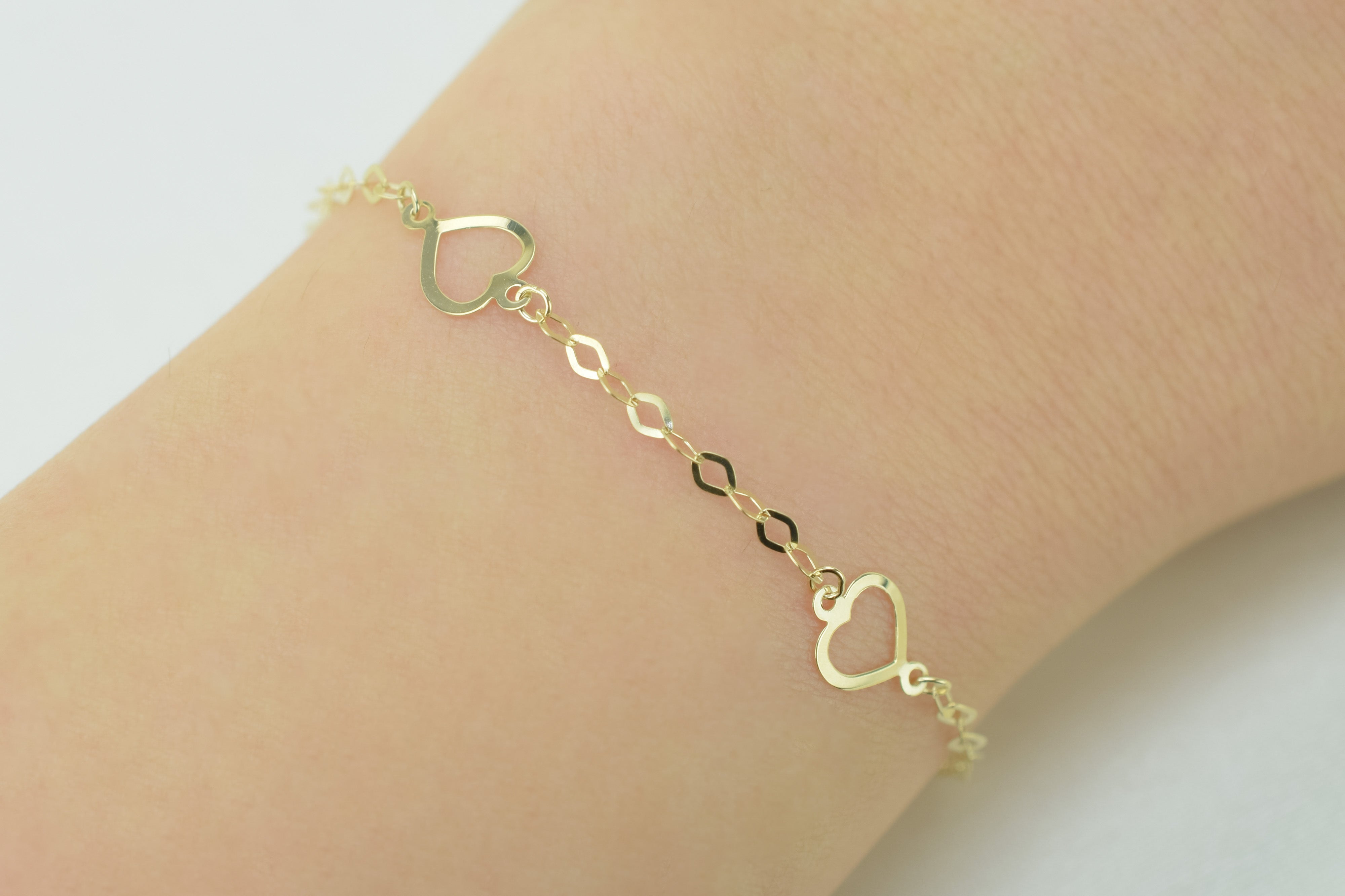 14k kinder armband, gouden armbanden voor kinderen, hartjes armband baby, baby gouden armband, 14 karaat gouden armband, kinder gouden armband, moeder en kind armband goud, 14k kinder hartjes armbandje 