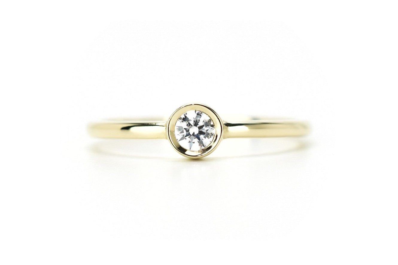 14k solitaire gouden ring, gouden ring met steen, 14 karaat gouden ring, stapelring goud, gouden verlovingsring, trouwring goud, dames gouden ring