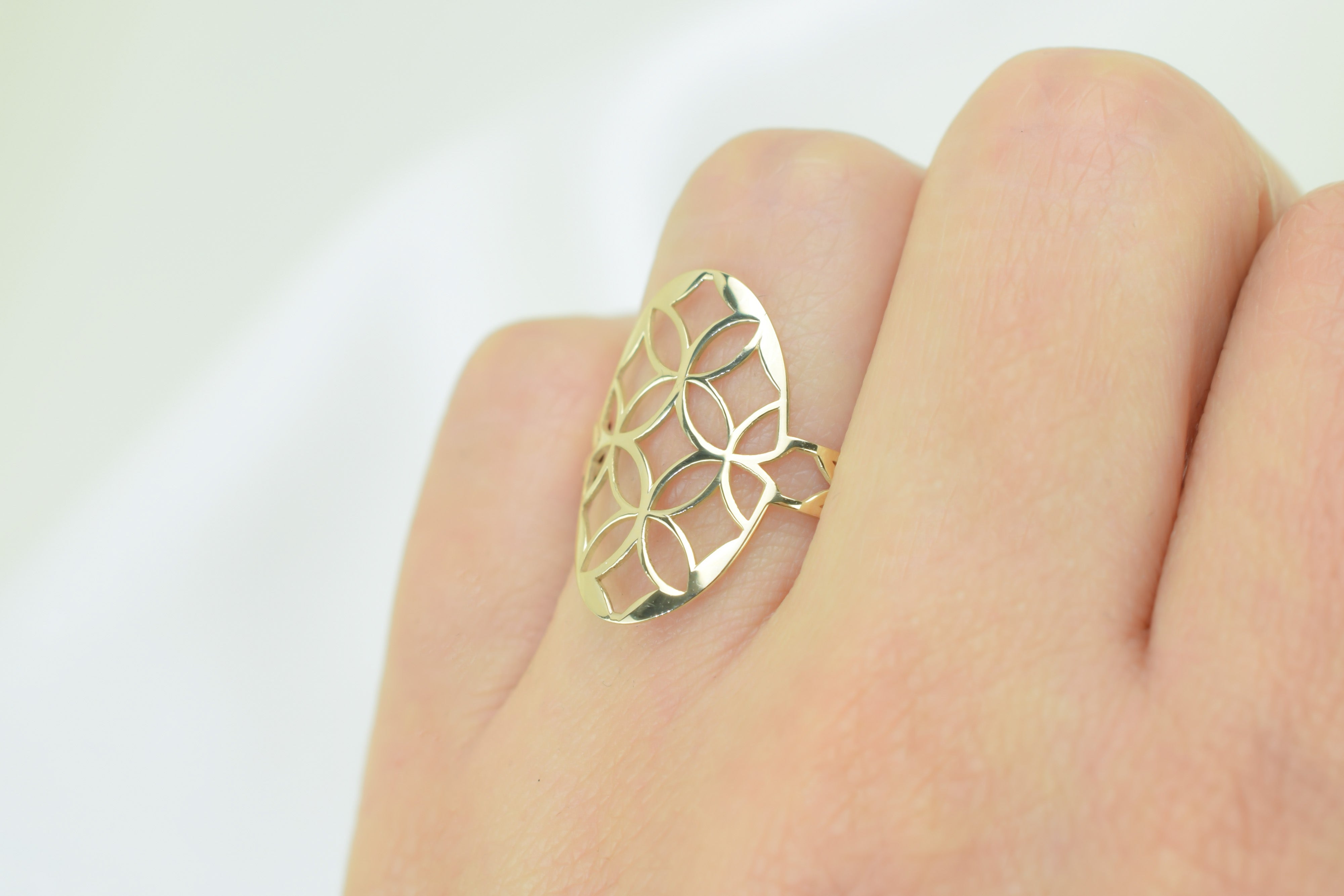 14k bloem Zegelring, Brede gouden ring, 14k Ring, Vrouwen Ring, Duim Ring, Statement Ring, Sieraden, Graveer Ring, Blaadjes Ring, Roos Ring