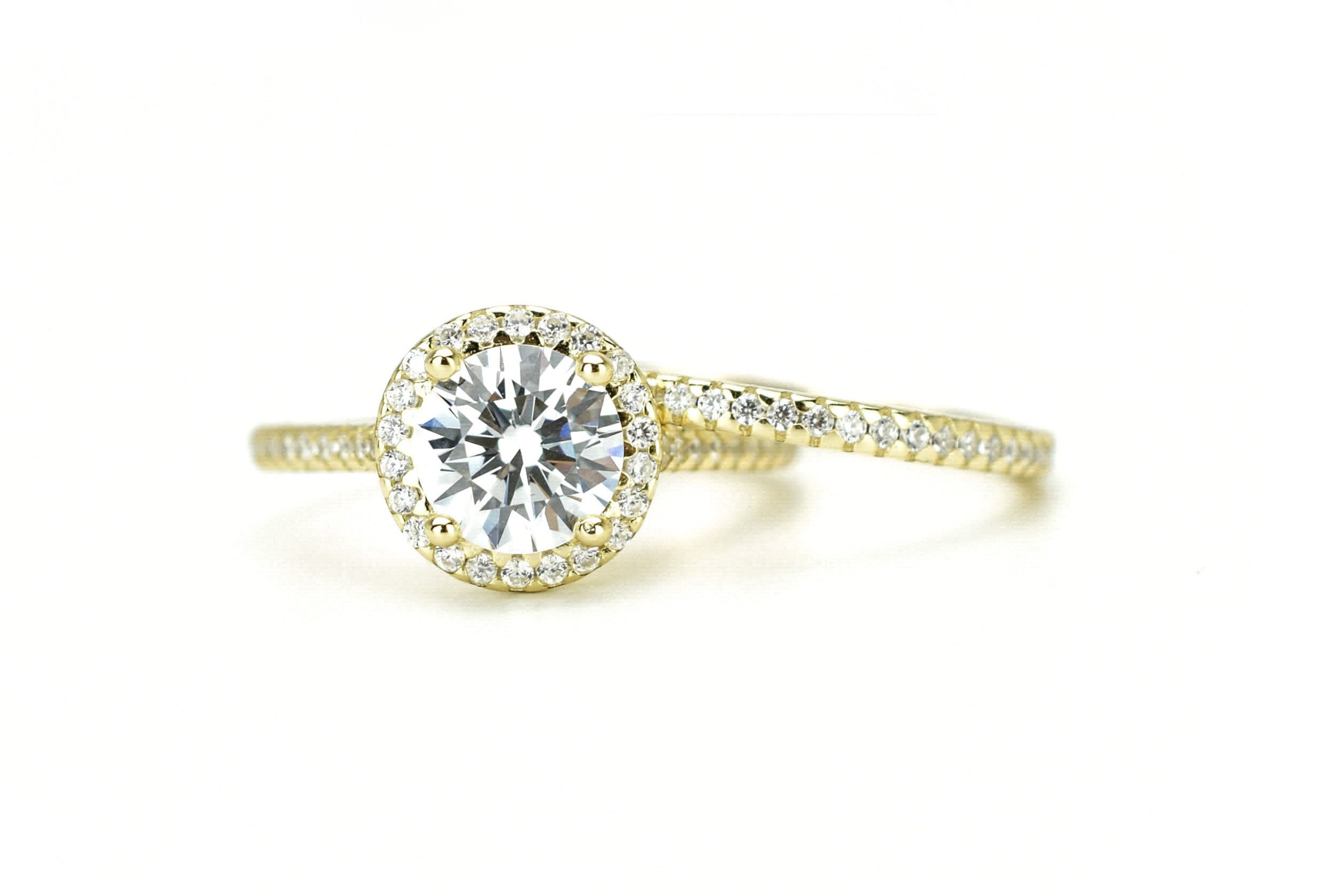 verlovingsring goud, gouden verlovingsring, zilveren verlovingsring, rosegouden verlovingsring, ring met stenen, solitaire zilveren ring met solitaire steen, vierkante ring, zilveren vierkante ring, gouden vierkante ring, ringenset goud, zilveren ringenset solitaire, Ringset