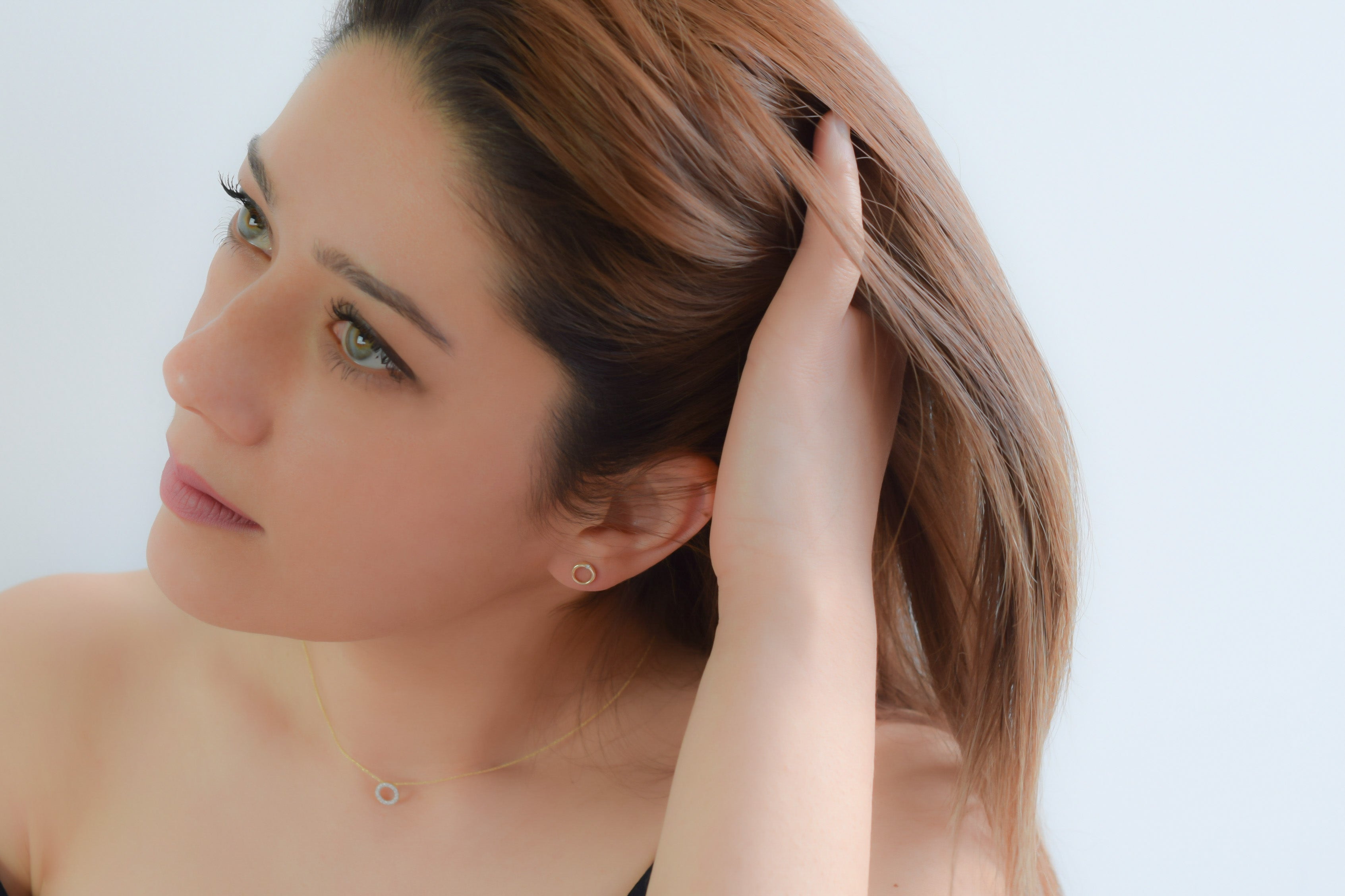 cirkel ketting 14k, ketting met stenen goud, gouden ketting rondje, rondje ketting goud, 14 karaat gouden ketting, dames ketting 14 karaat, ketting met rondje, verstelbare ketting 14k, dames ketting met stenen goud